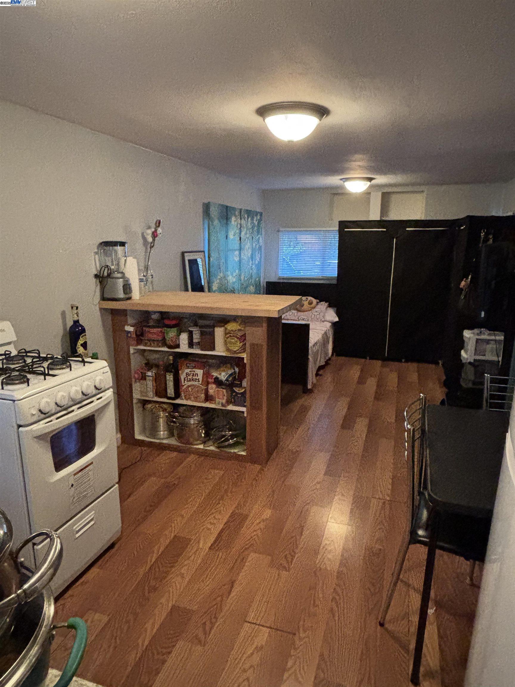 Detail Gallery Image 10 of 13 For 2500 Springs Road #126,  Vallejo,  CA 94591 - 1 Beds | 1 Baths