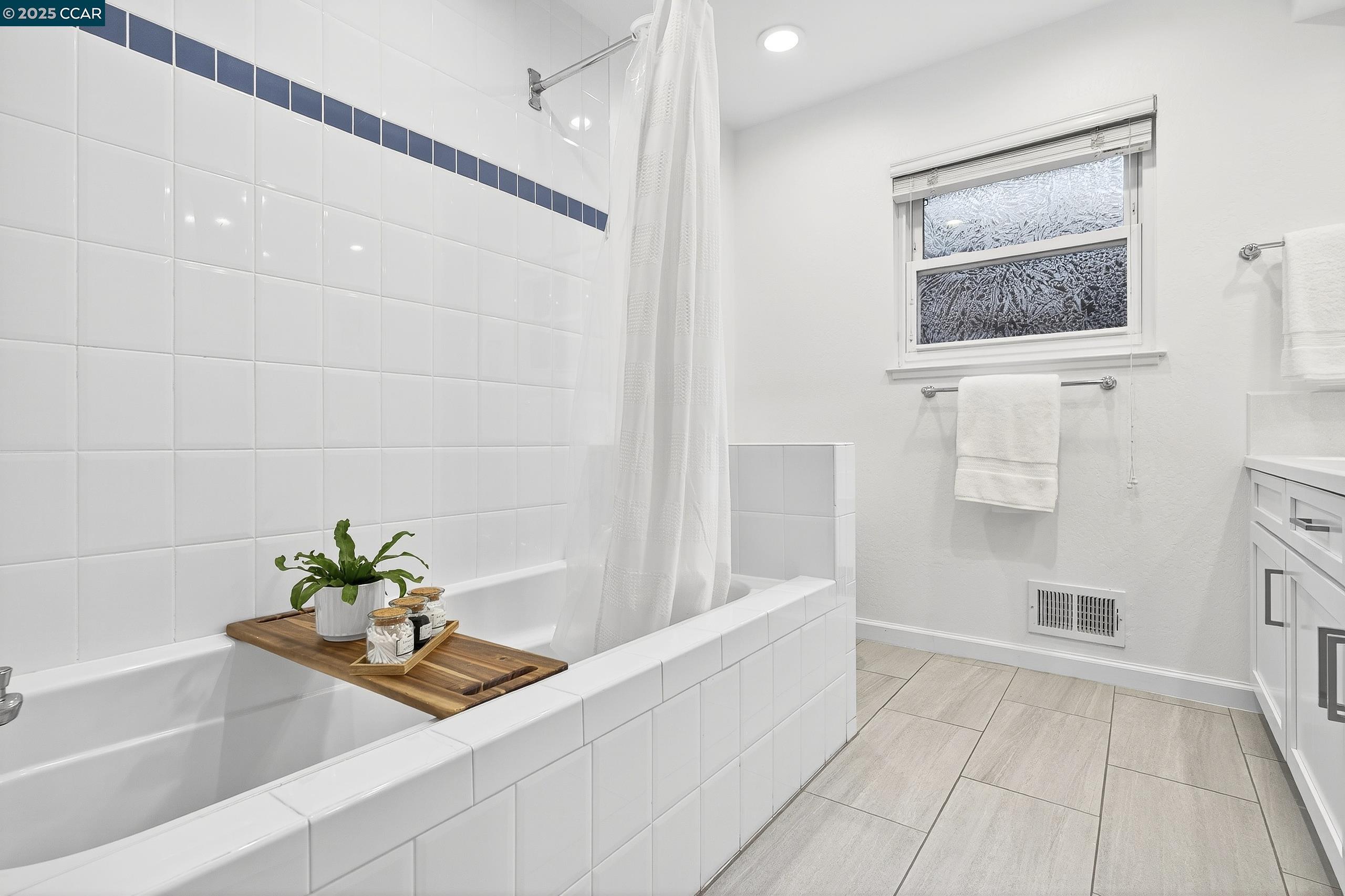 Detail Gallery Image 38 of 58 For 67 Lynwood Pl, Moraga,  CA 94556 - 4 Beds | 2/1 Baths