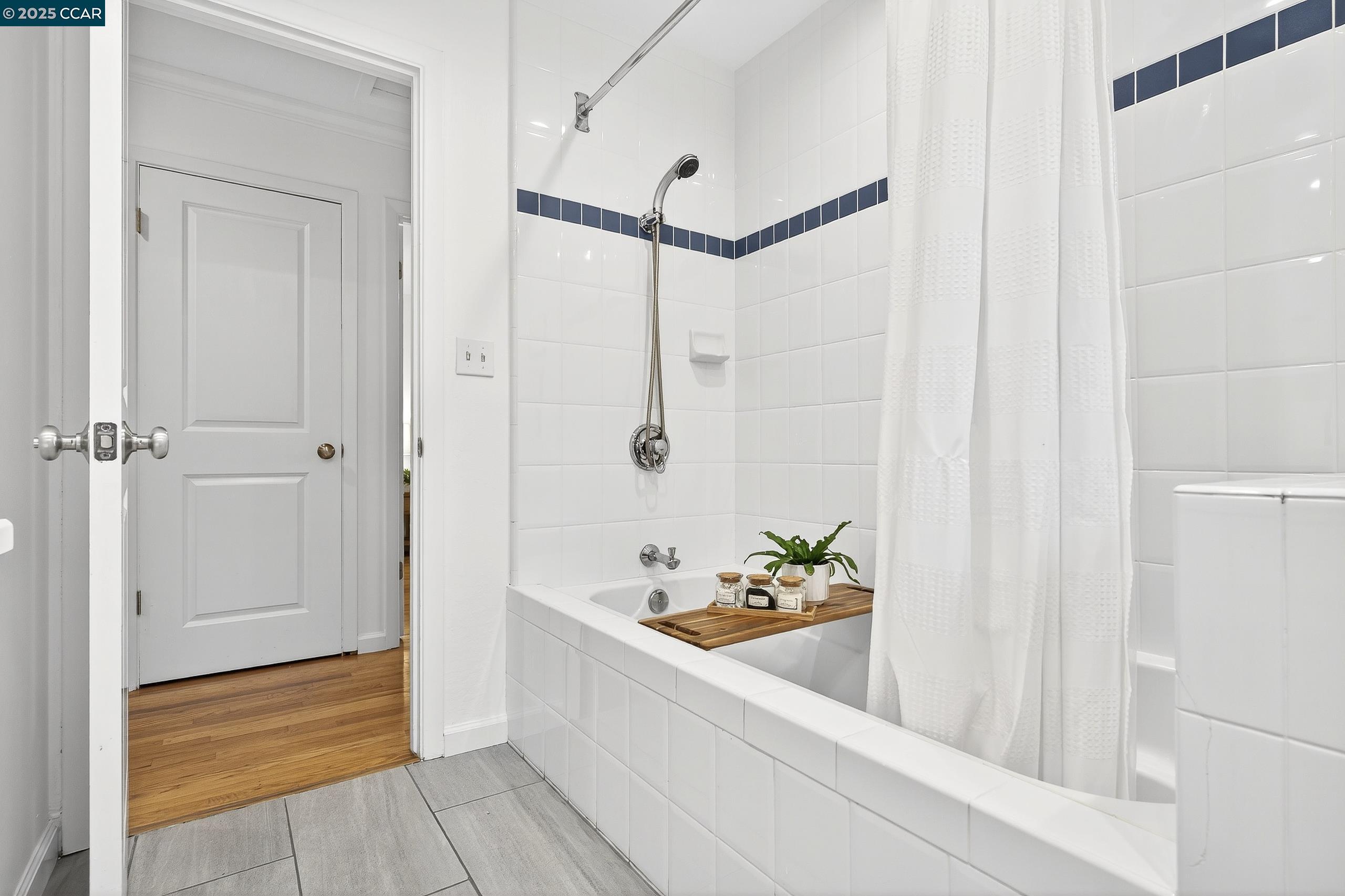Detail Gallery Image 39 of 58 For 67 Lynwood Pl, Moraga,  CA 94556 - 4 Beds | 2/1 Baths