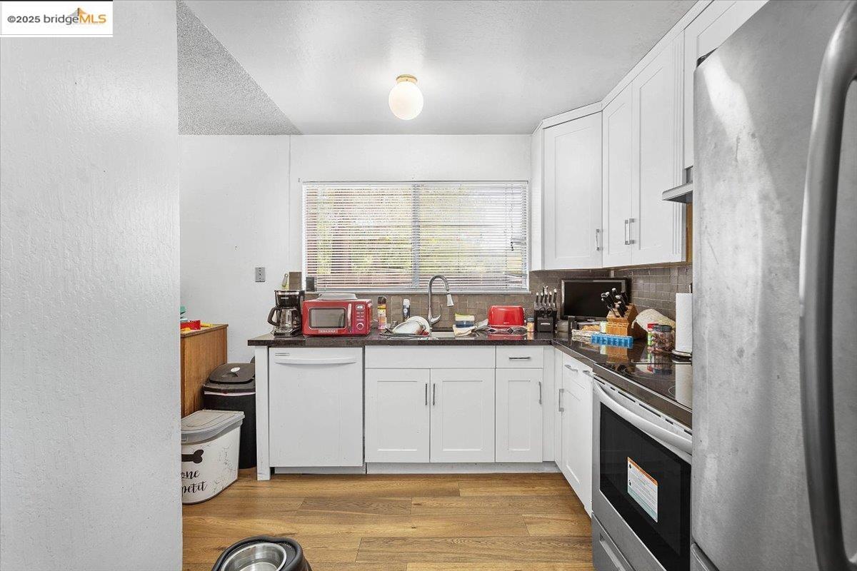 Detail Gallery Image 6 of 36 For 2275 Whitman Rd, Concord,  CA 94518 - – Beds | – Baths