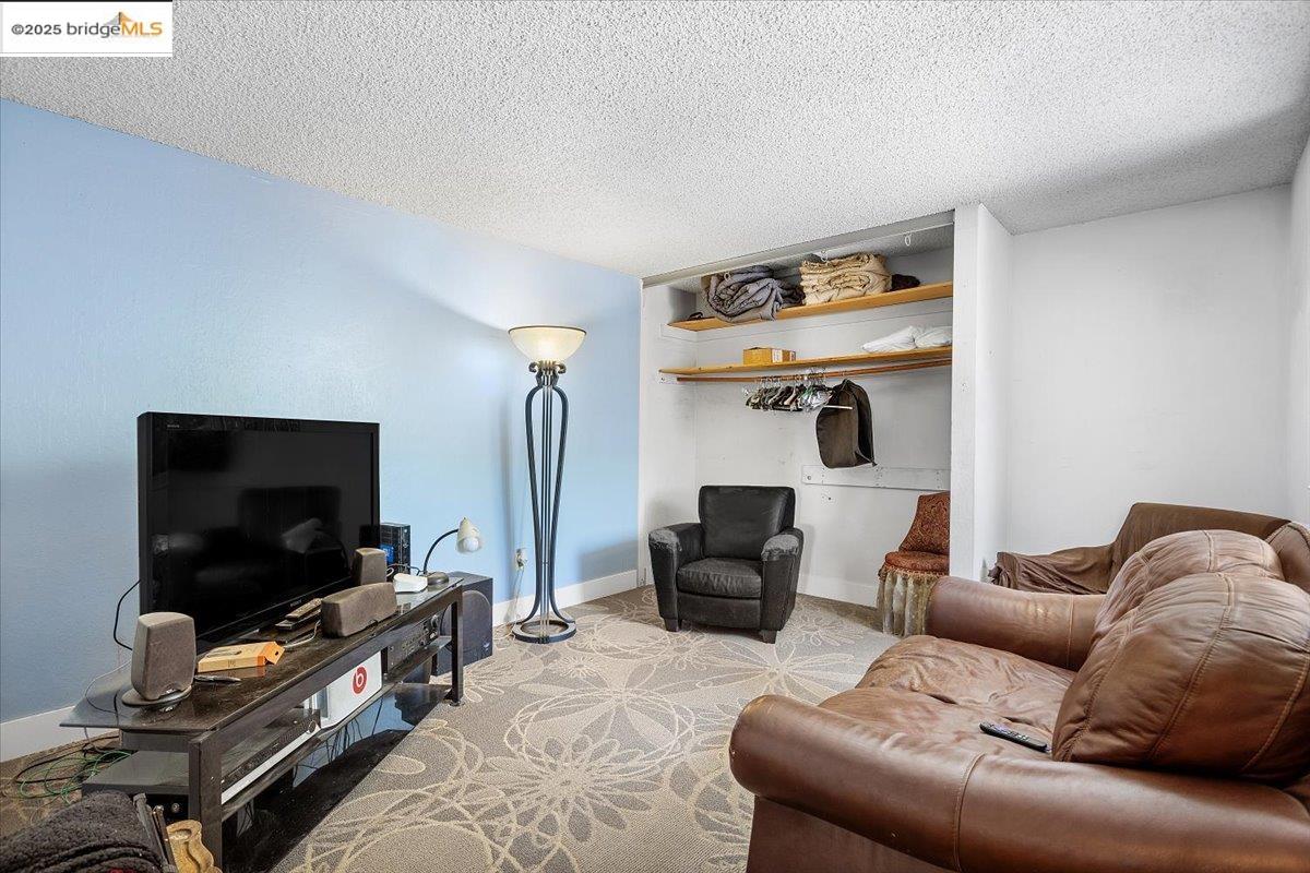Detail Gallery Image 7 of 36 For 2275 Whitman Rd, Concord,  CA 94518 - – Beds | – Baths