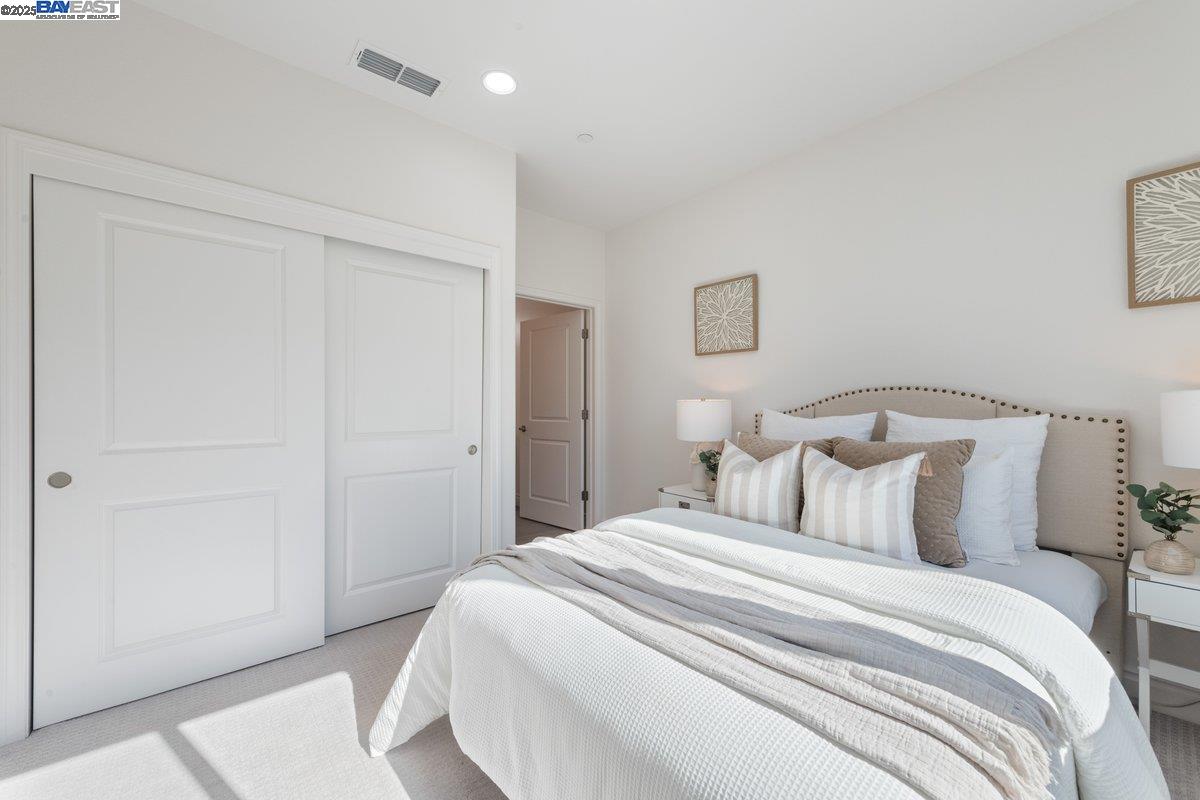 Detail Gallery Image 18 of 26 For 3911 Summit Rd, Dublin,  CA 94568 - 4 Beds | 3/1 Baths