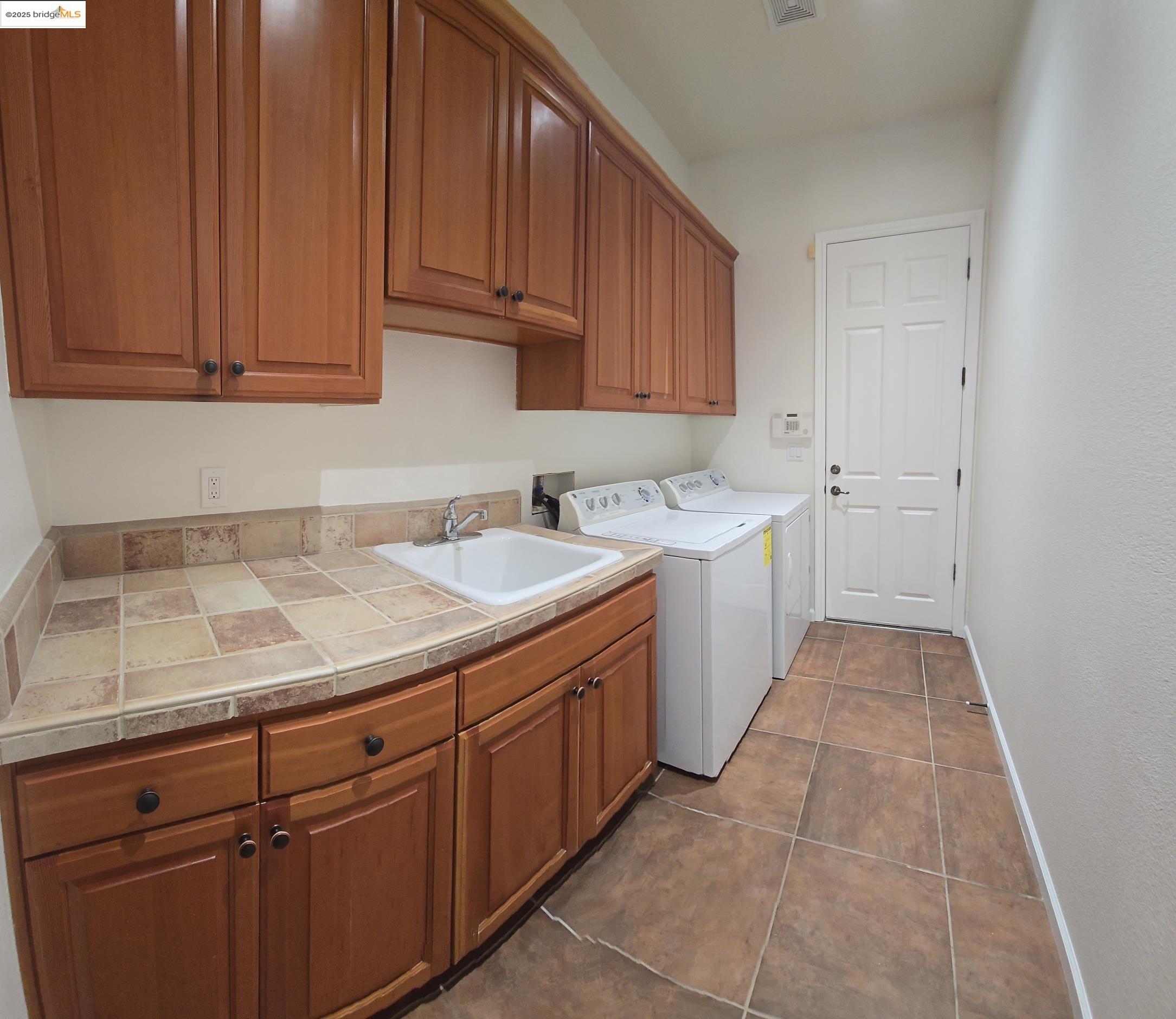 Detail Gallery Image 36 of 49 For 3146 Castle Rock Loop, Discovery Bay,  CA 94505 - 3 Beds | 2/1 Baths