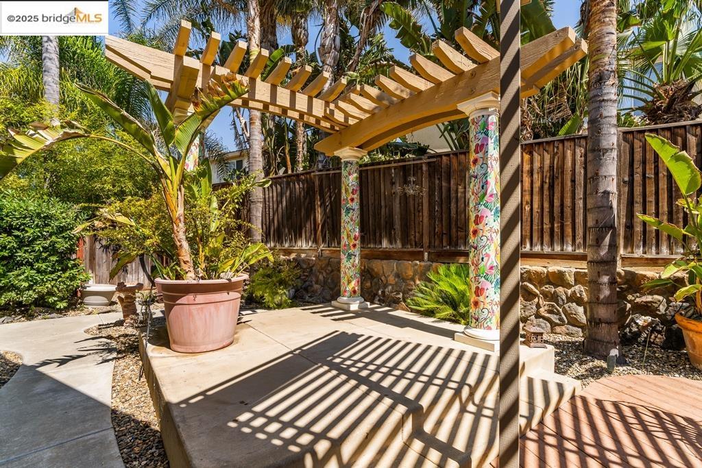 Detail Gallery Image 40 of 49 For 3146 Castle Rock Loop, Discovery Bay,  CA 94505 - 3 Beds | 2/1 Baths