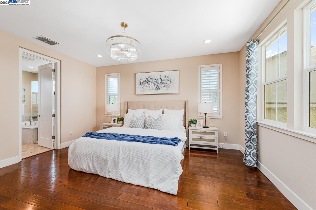 Detail Gallery Image 14 of 41 For 4069 Chalk Hill Way, Dublin,  CA 94568 - 3 Beds | 2/1 Baths
