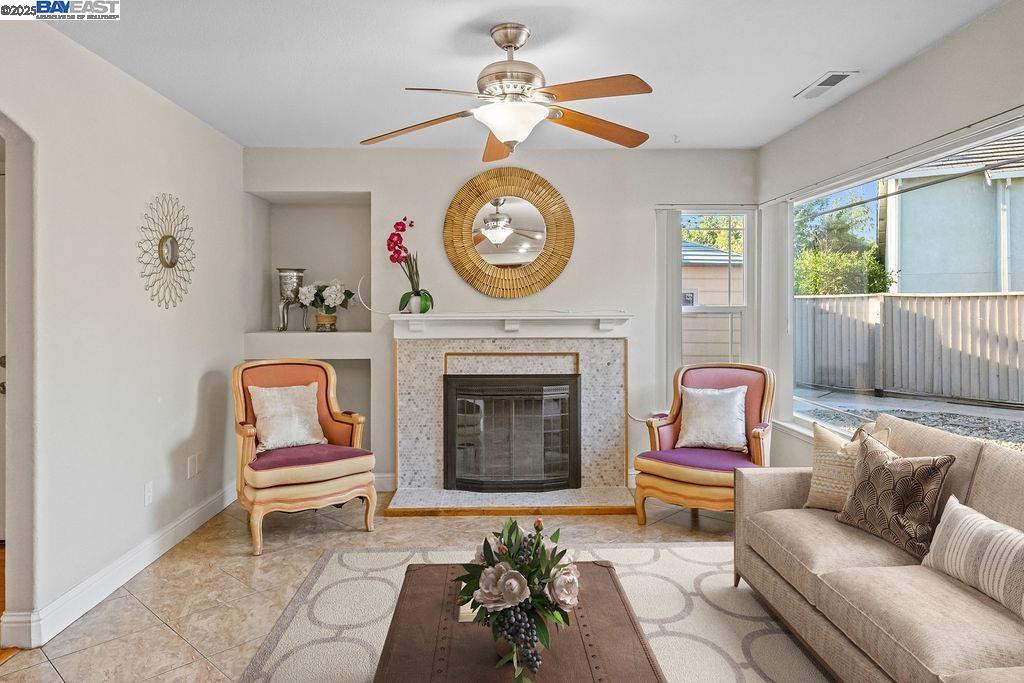 Detail Gallery Image 13 of 52 For 1429 Bluesage Court, Tracy,  CA 95376 - 4 Beds | 2/1 Baths