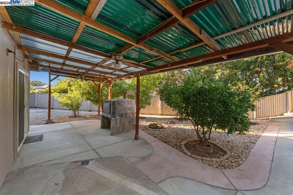 Detail Gallery Image 43 of 52 For 1429 Bluesage Court, Tracy,  CA 95376 - 4 Beds | 2/1 Baths