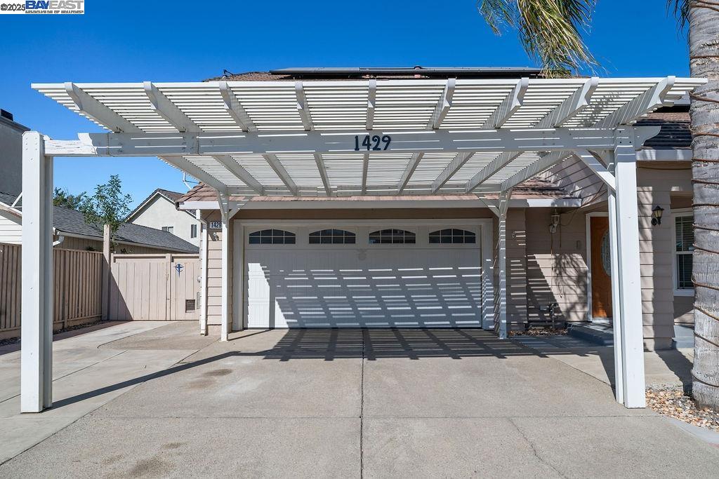 Detail Gallery Image 6 of 52 For 1429 Bluesage Court, Tracy,  CA 95376 - 4 Beds | 2/1 Baths