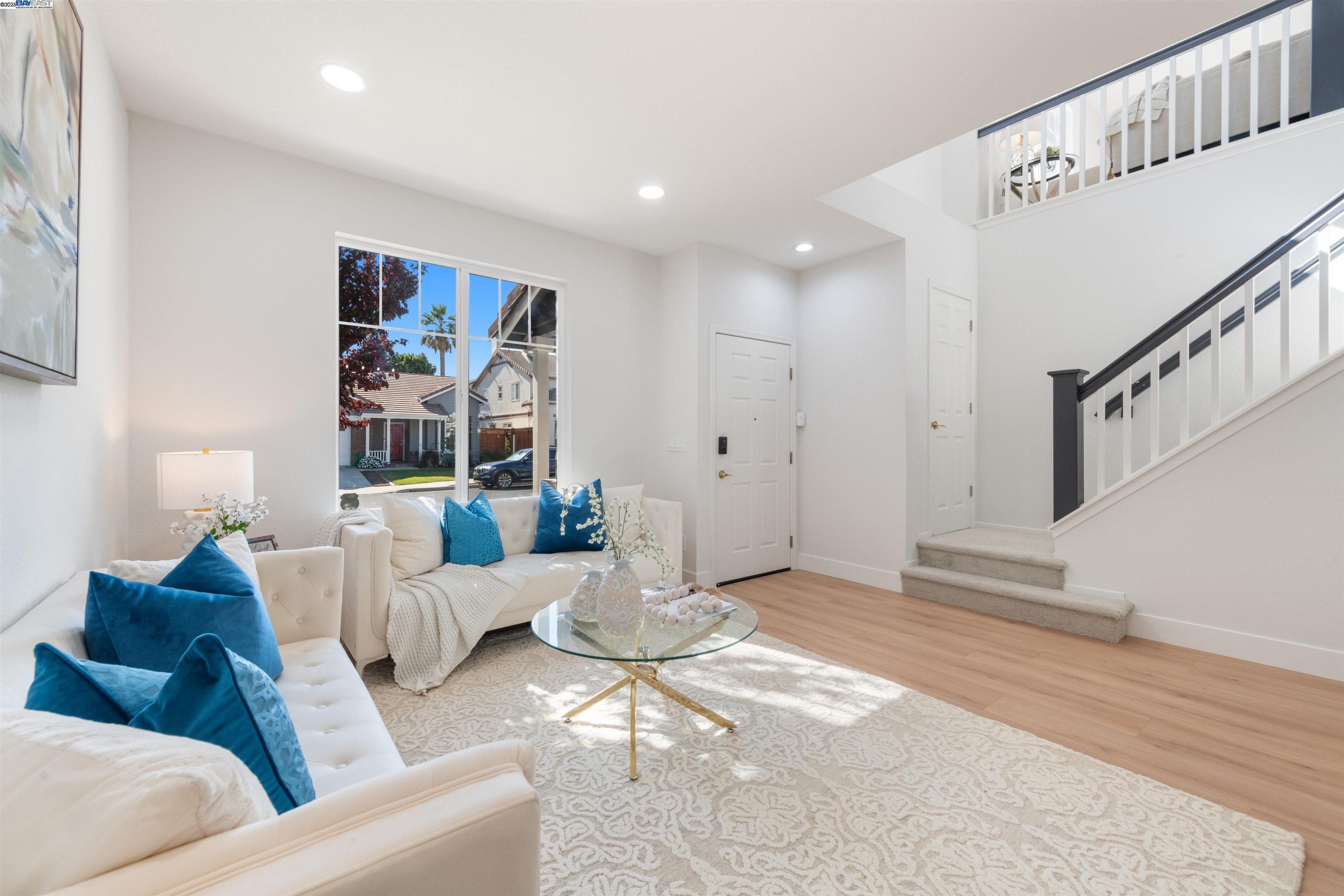 Detail Gallery Image 3 of 48 For 4667 Myrtle Dr, Dublin,  CA 94568 - 4 Beds | 2/1 Baths