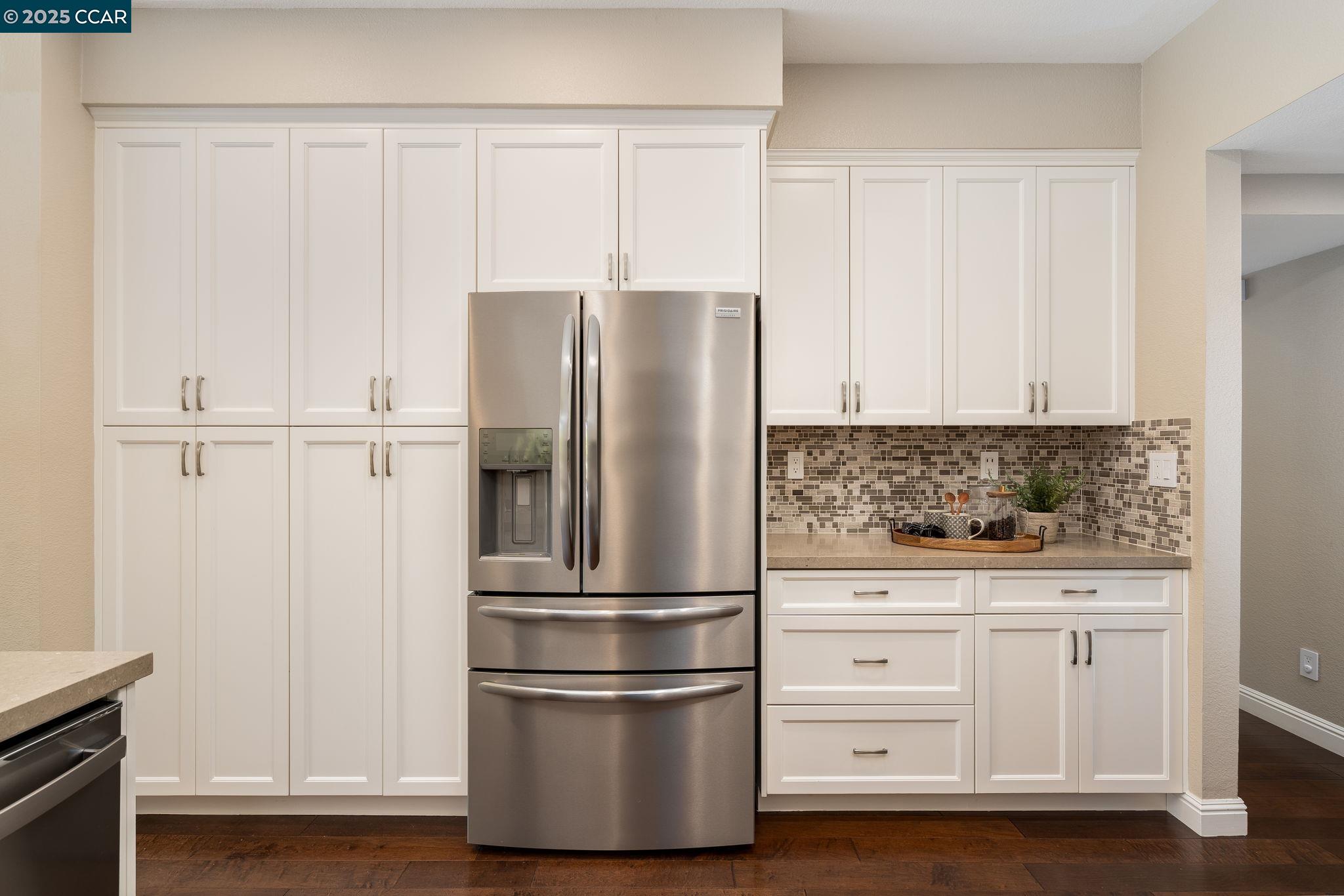 Detail Gallery Image 12 of 48 For 931 Arrowhead Ter, Clayton,  CA 94517 - 3 Beds | 2/1 Baths