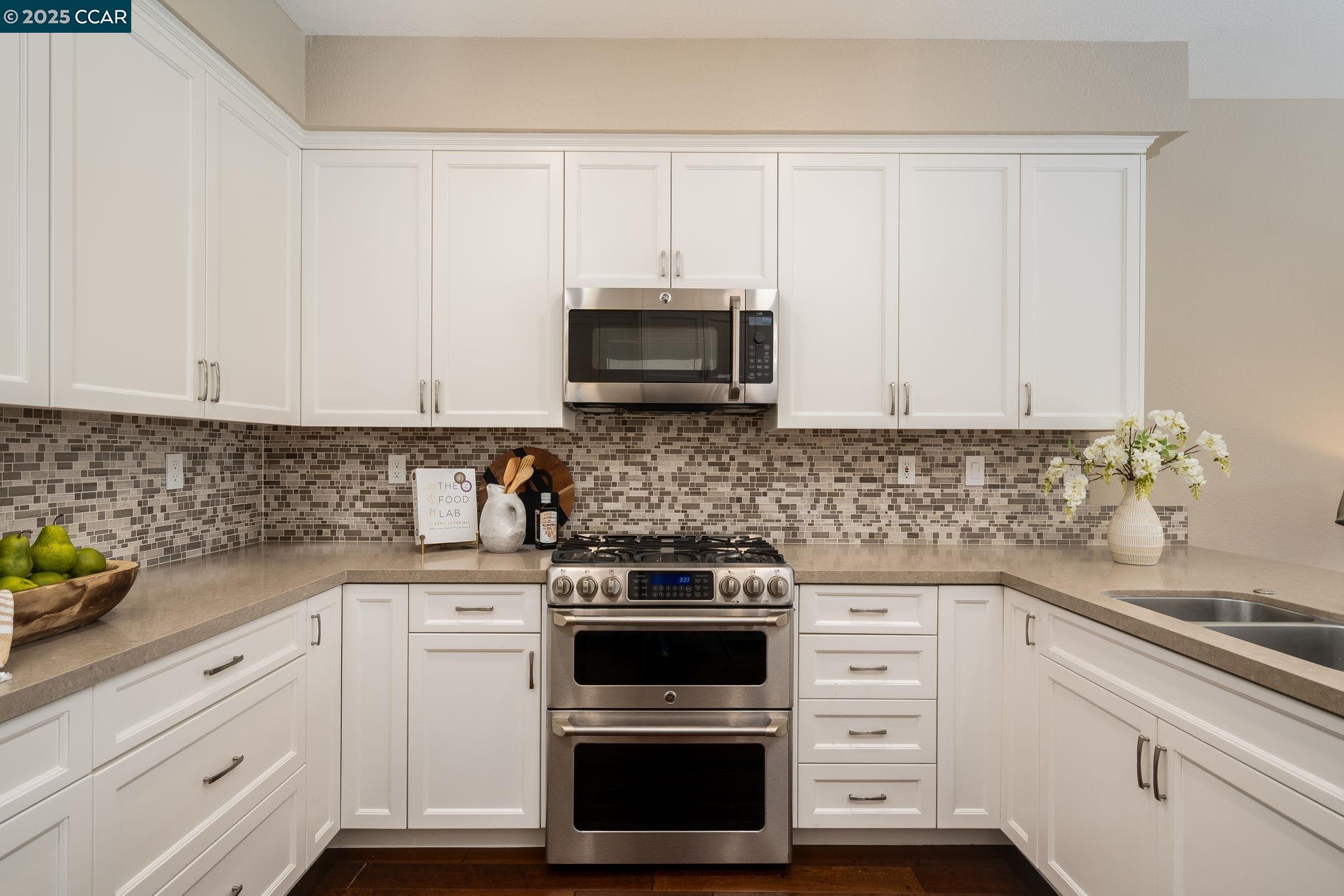 Detail Gallery Image 13 of 48 For 931 Arrowhead Ter, Clayton,  CA 94517 - 3 Beds | 2/1 Baths