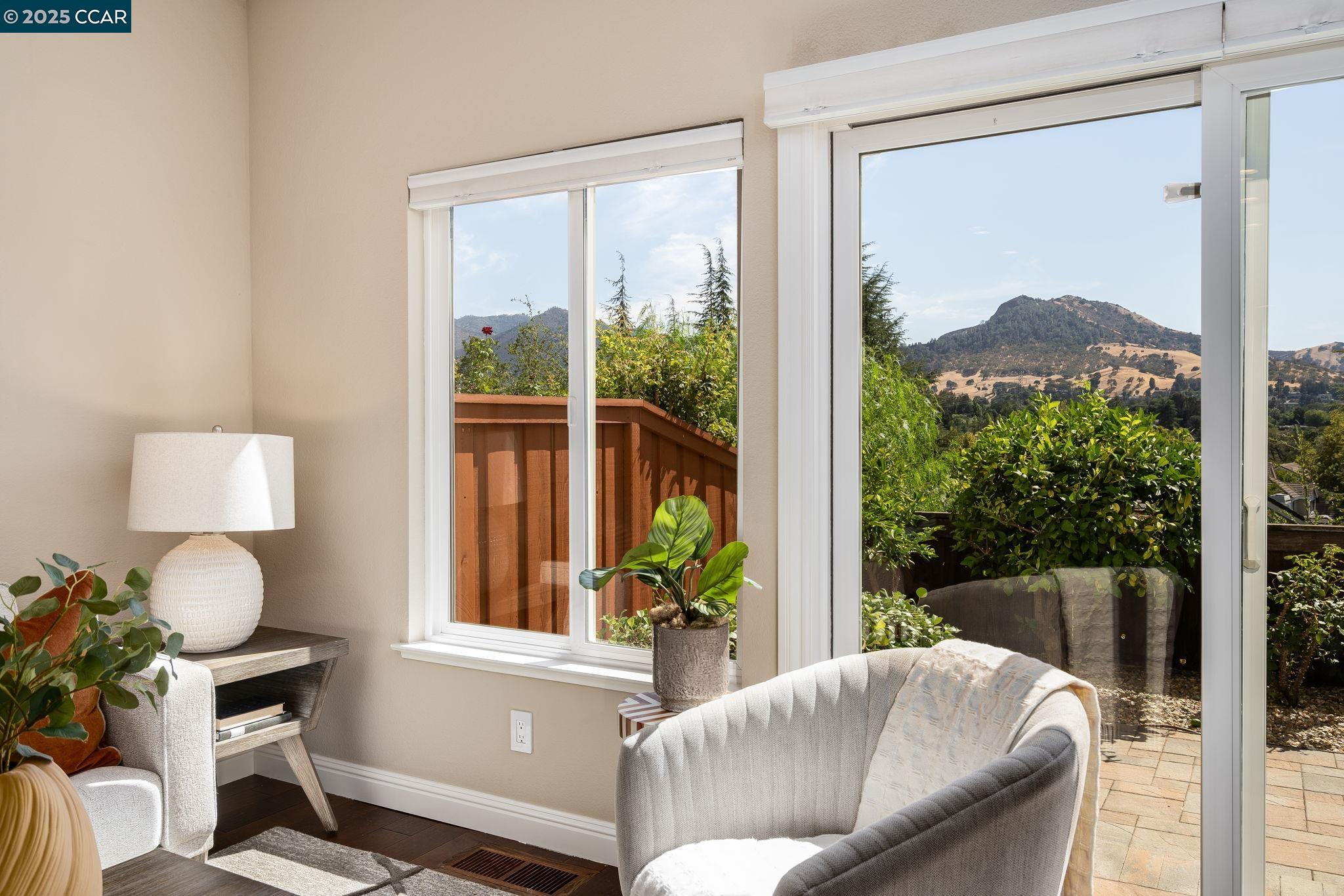 Detail Gallery Image 16 of 48 For 931 Arrowhead Ter, Clayton,  CA 94517 - 3 Beds | 2/1 Baths