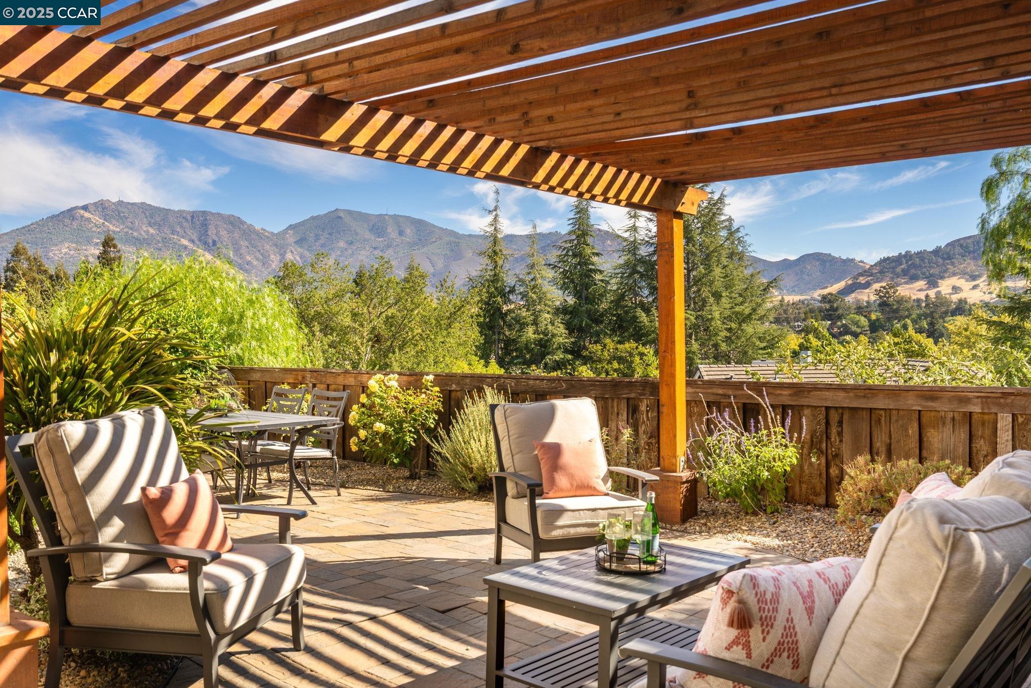 Detail Gallery Image 34 of 48 For 931 Arrowhead Ter, Clayton,  CA 94517 - 3 Beds | 2/1 Baths