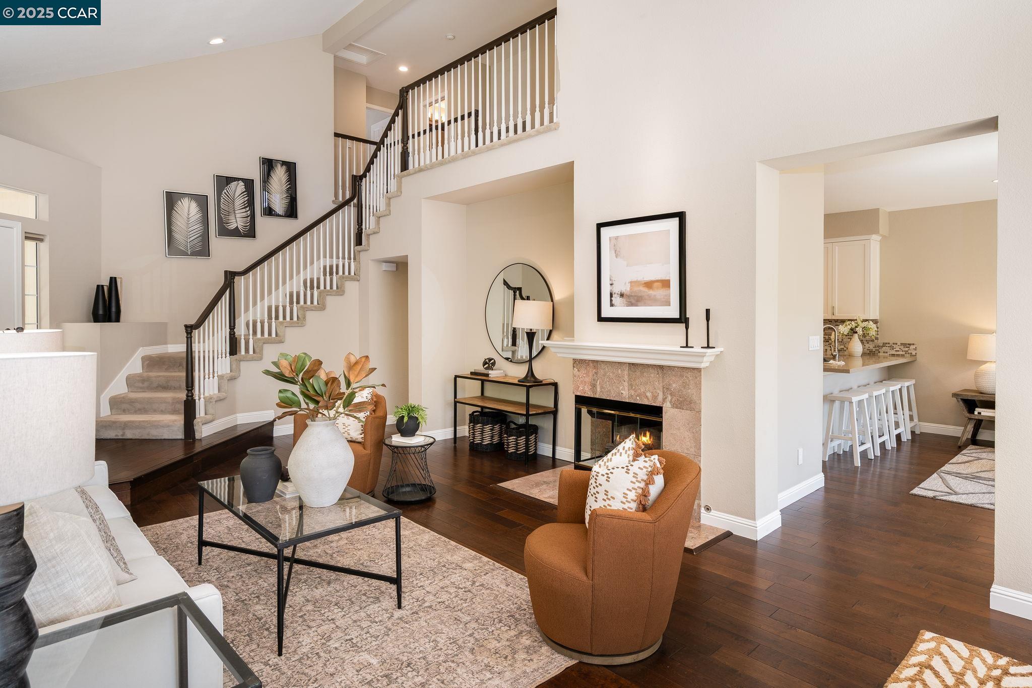 Detail Gallery Image 5 of 48 For 931 Arrowhead Ter, Clayton,  CA 94517 - 3 Beds | 2/1 Baths