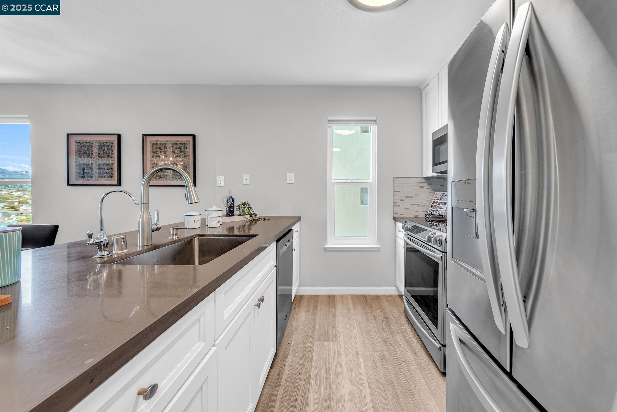 Detail Gallery Image 21 of 54 For 599 Jackson St, Albany,  CA 94706 - – Beds | – Baths