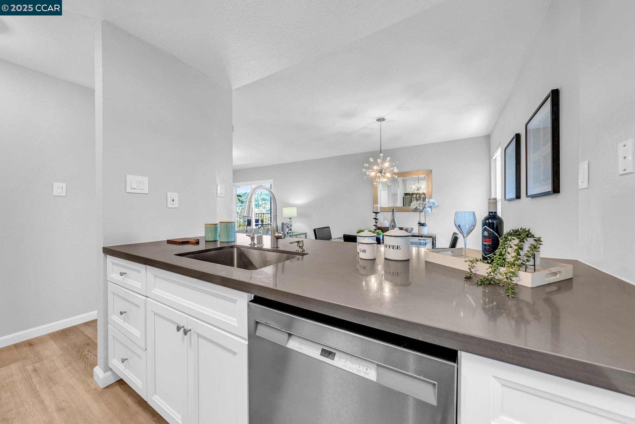 Detail Gallery Image 22 of 54 For 599 Jackson St, Albany,  CA 94706 - – Beds | – Baths