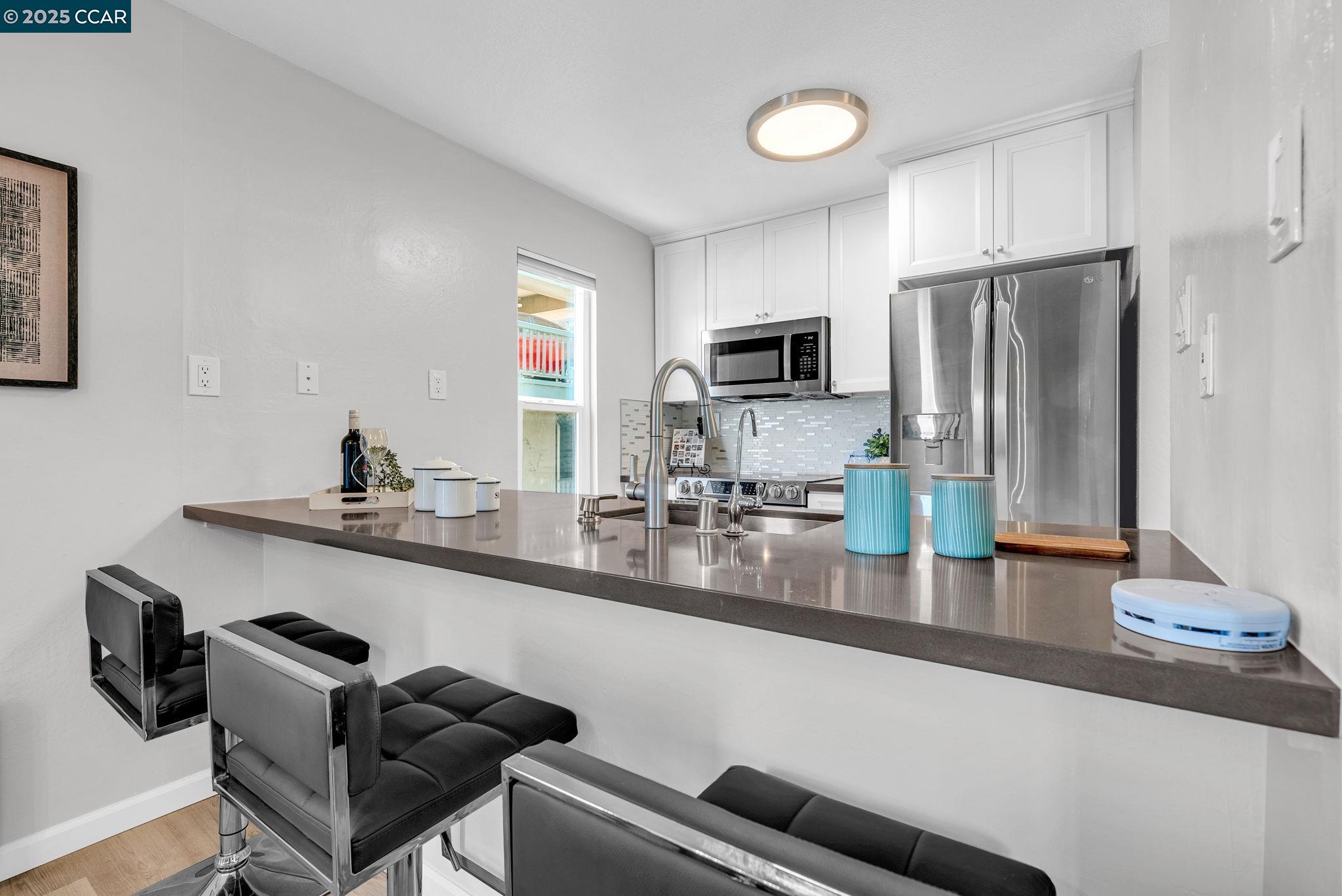 Detail Gallery Image 23 of 54 For 599 Jackson St, Albany,  CA 94706 - – Beds | – Baths