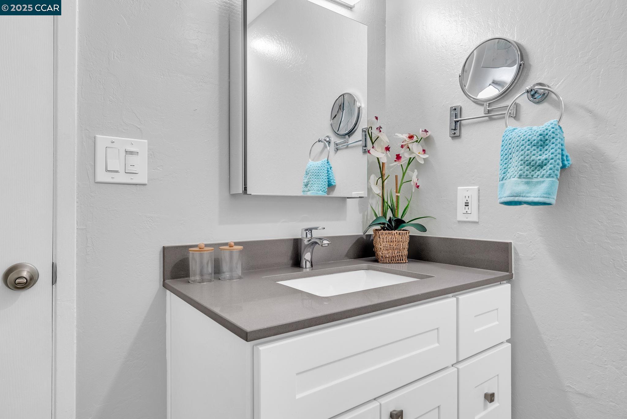 Detail Gallery Image 33 of 54 For 599 Jackson St, Albany,  CA 94706 - – Beds | – Baths