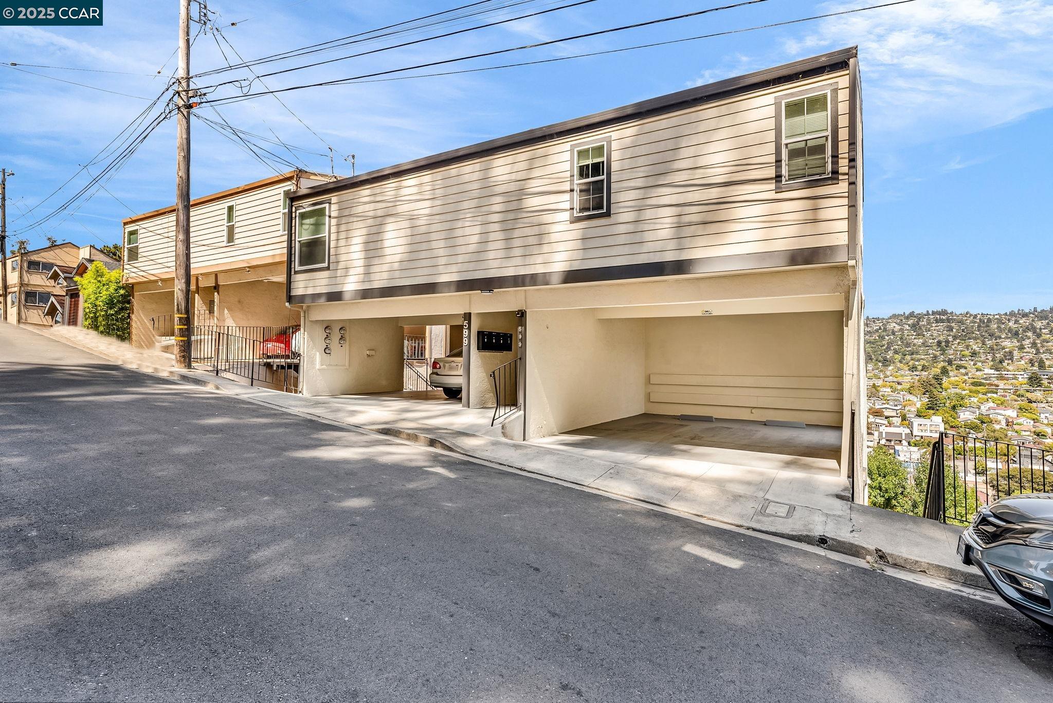 Detail Gallery Image 6 of 54 For 599 Jackson St, Albany,  CA 94706 - – Beds | – Baths