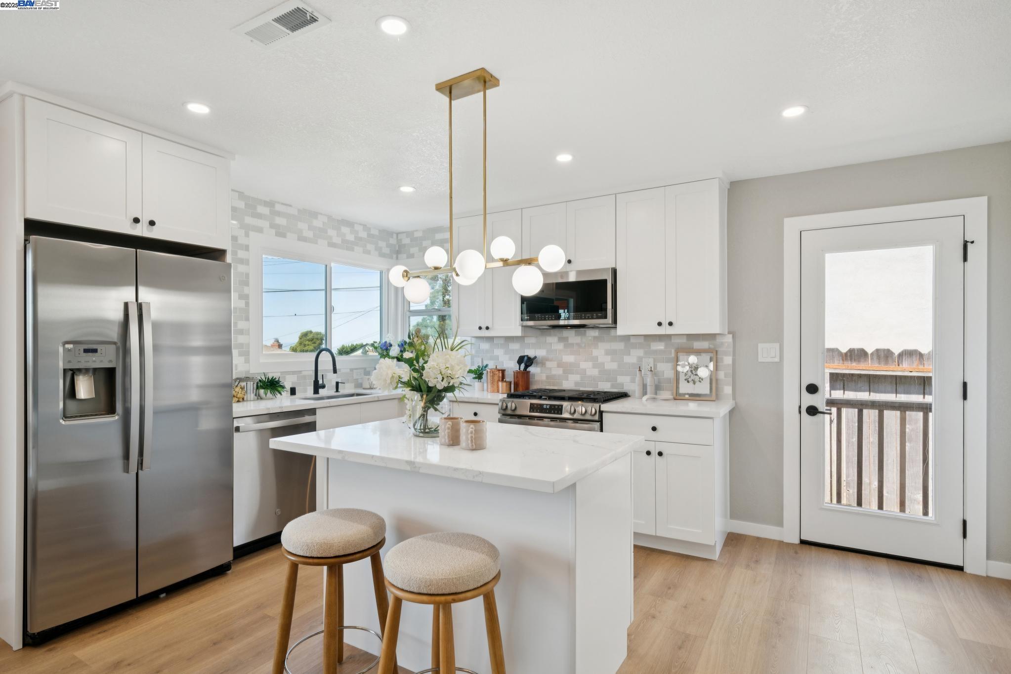 Detail Gallery Image 15 of 50 For 2630 Monte Vista Ave, El Cerrito,  CA 94530 - 2 Beds | 1 Baths