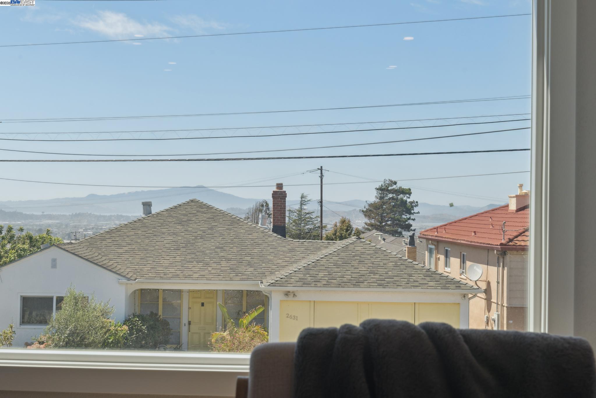 Detail Gallery Image 3 of 50 For 2630 Monte Vista Ave, El Cerrito,  CA 94530 - 2 Beds | 1 Baths