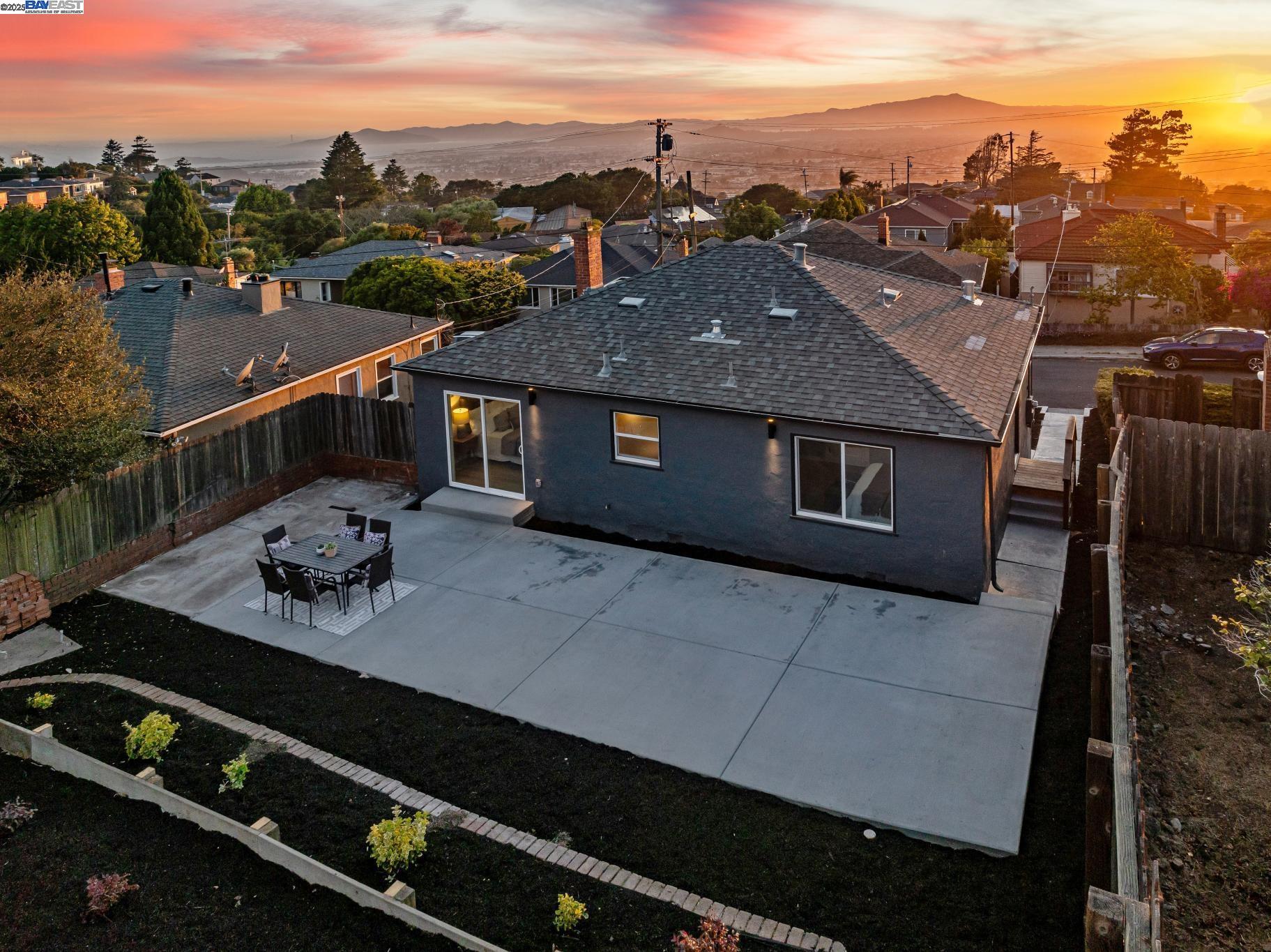 Detail Gallery Image 37 of 50 For 2630 Monte Vista Ave, El Cerrito,  CA 94530 - 2 Beds | 1 Baths