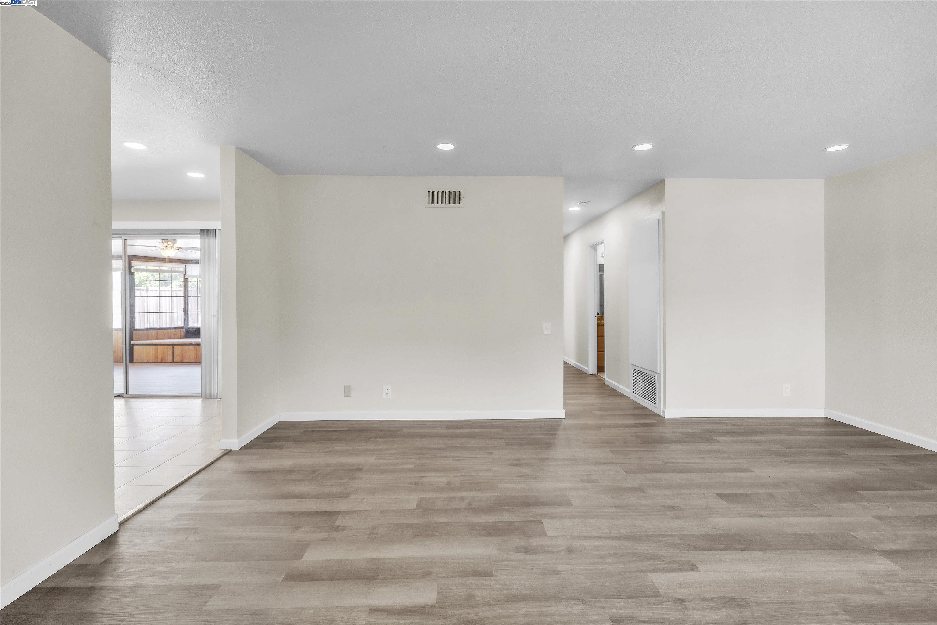 Detail Gallery Image 11 of 30 For 33025 Calistoga St, Union City,  CA 94587 - 3 Beds | 2 Baths