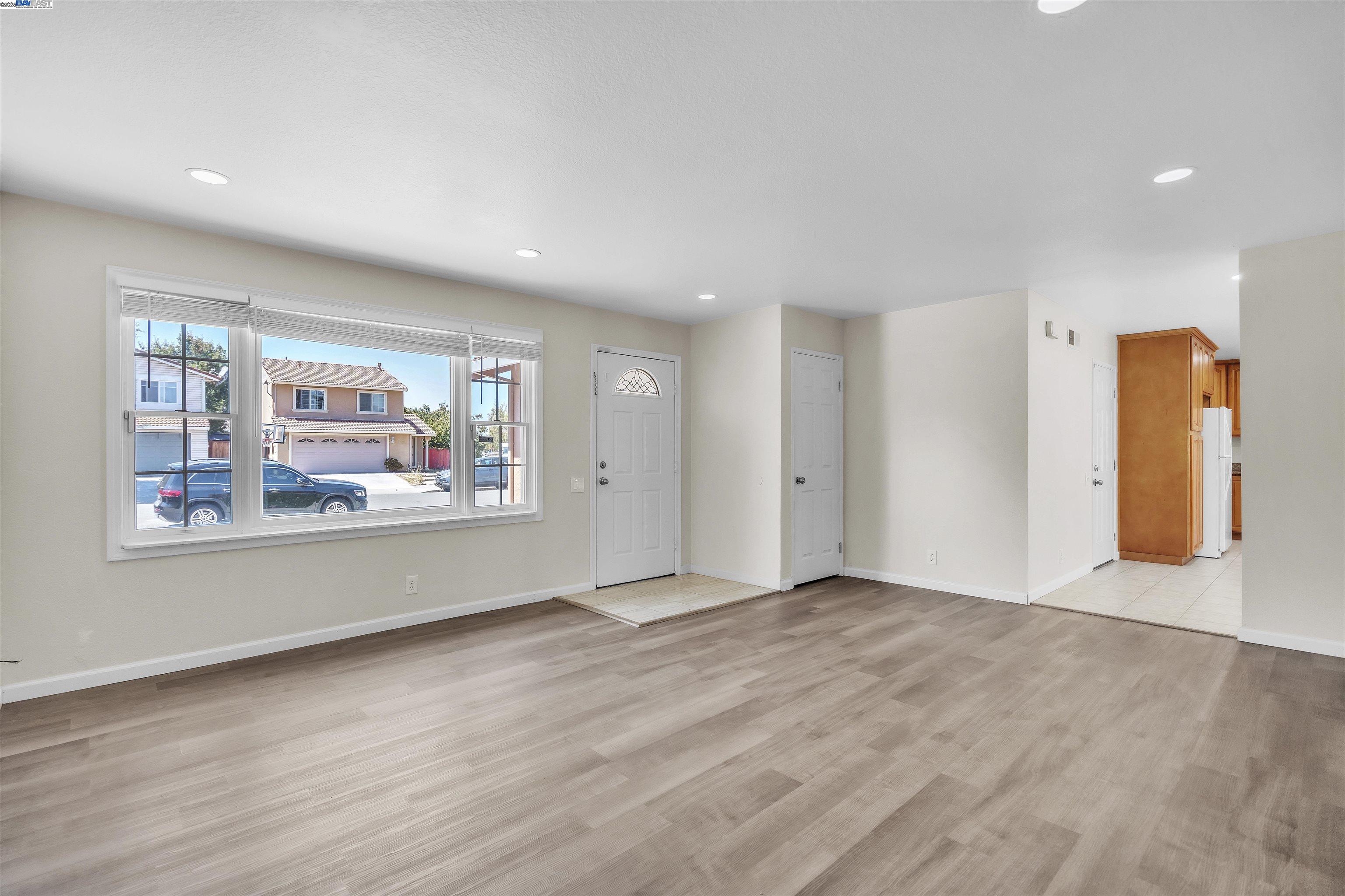 Detail Gallery Image 12 of 30 For 33025 Calistoga St, Union City,  CA 94587 - 3 Beds | 2 Baths