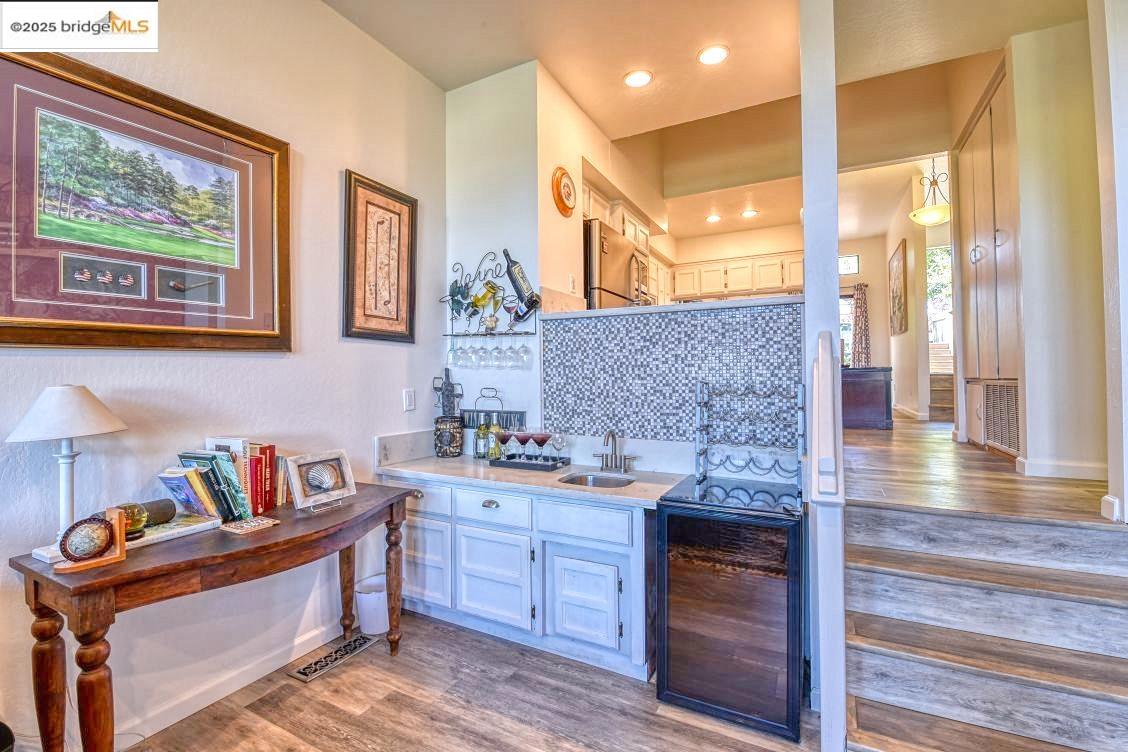 Detail Gallery Image 6 of 25 For 12753 Junipero Serra, Groveland,  CA 95321 - 3 Beds | 3 Baths