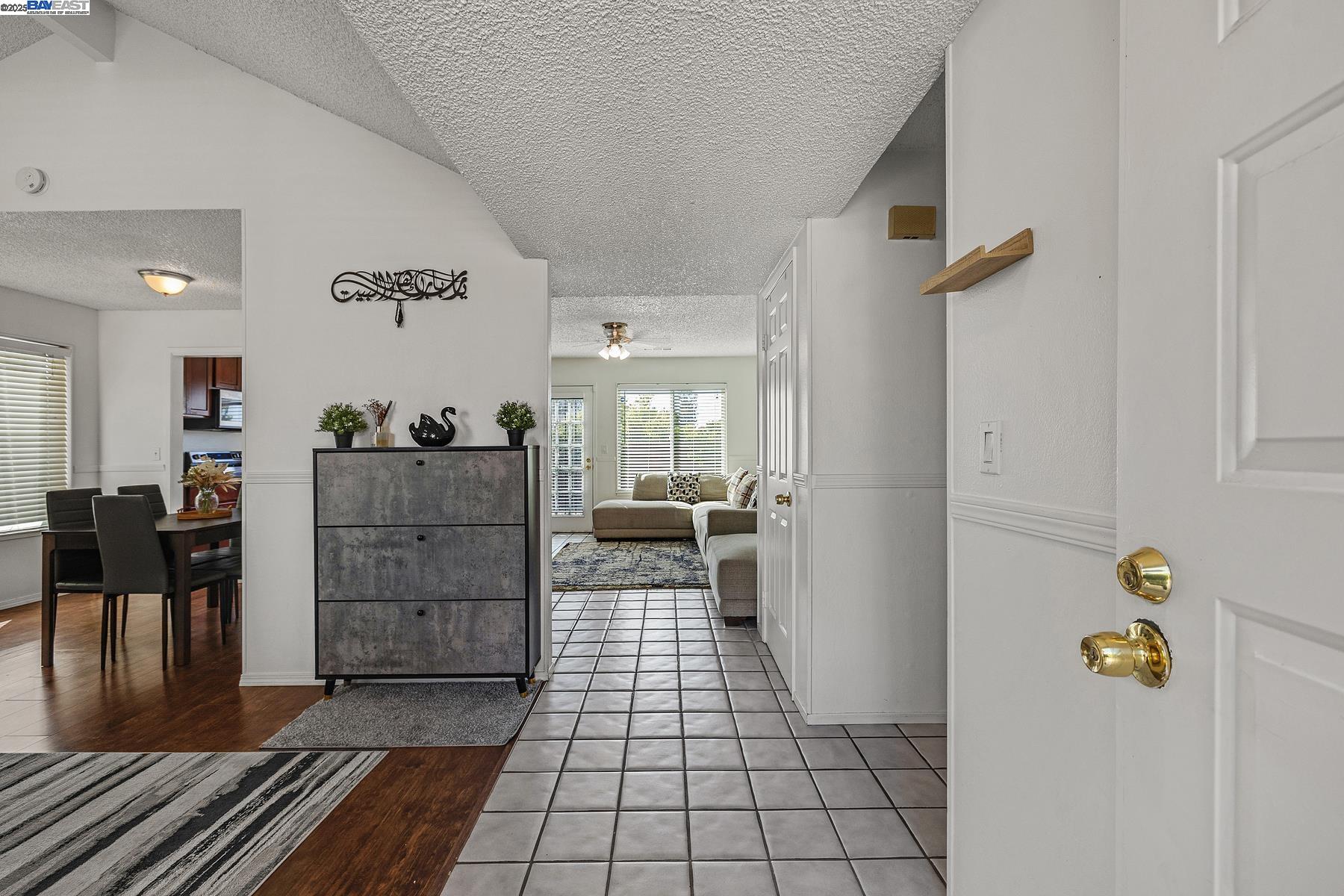 Detail Gallery Image 15 of 41 For 106 Fieldstone Way, Vallejo,  CA 94589 - 3 Beds | 2 Baths