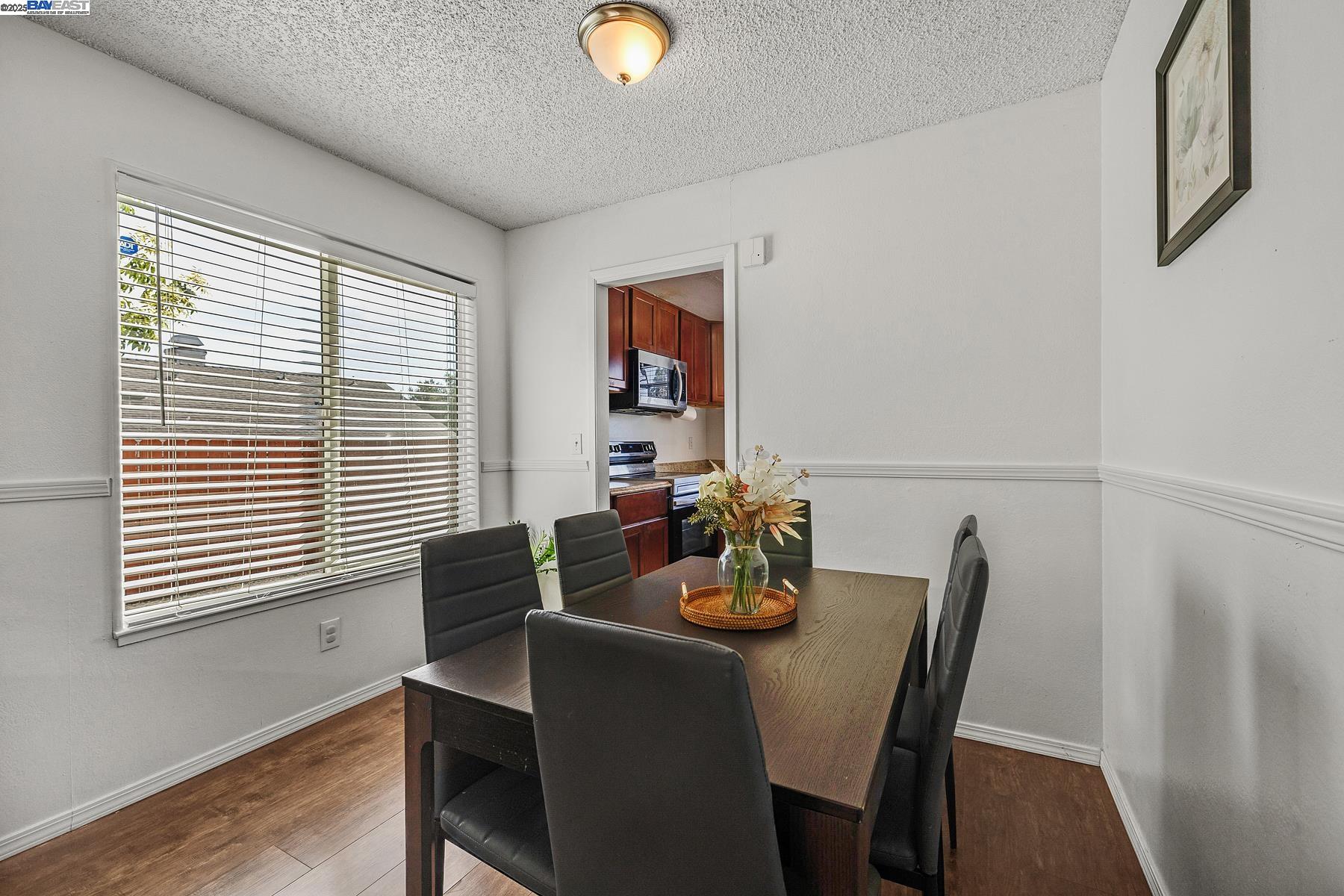 Detail Gallery Image 17 of 41 For 106 Fieldstone Way, Vallejo,  CA 94589 - 3 Beds | 2 Baths