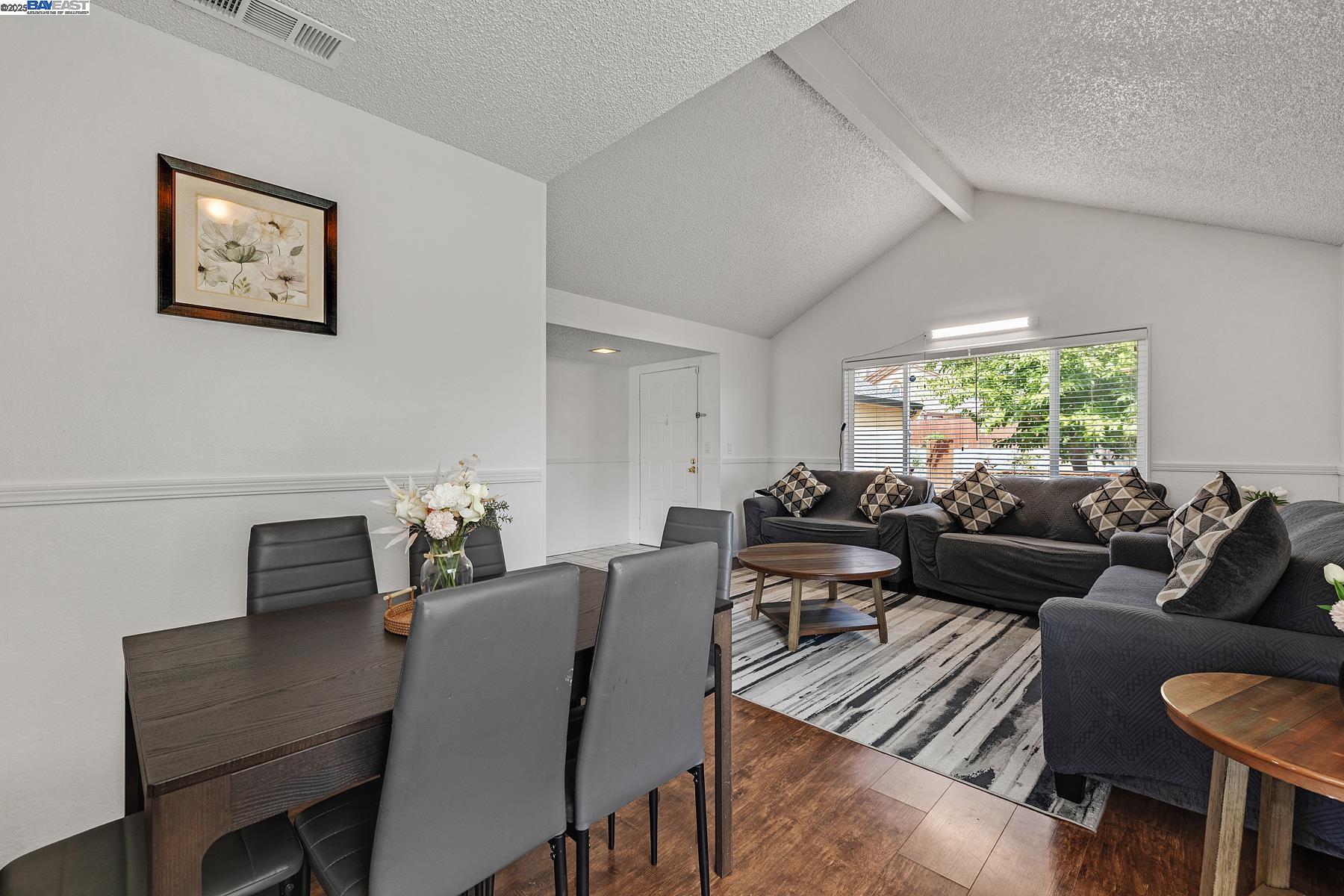 Detail Gallery Image 18 of 41 For 106 Fieldstone Way, Vallejo,  CA 94589 - 3 Beds | 2 Baths