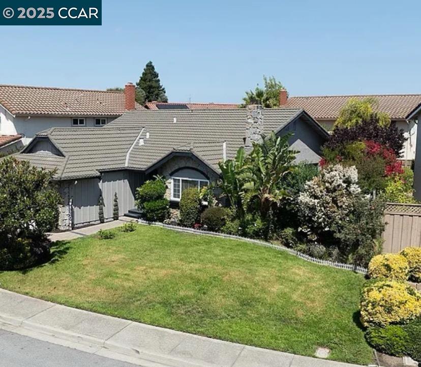 Detail Gallery Image 1 of 42 For 265 Woodbridge Cir, San Mateo,  CA 94403 - 3 Beds | 2 Baths