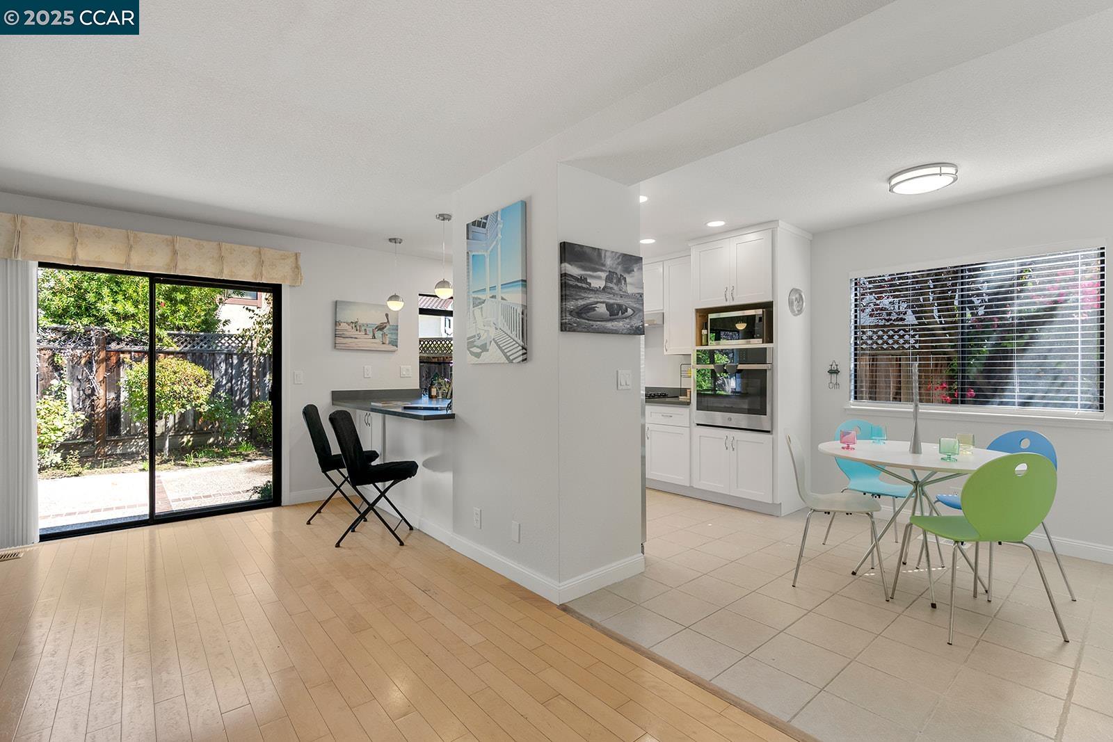 Detail Gallery Image 17 of 42 For 265 Woodbridge Cir, San Mateo,  CA 94403 - 3 Beds | 2 Baths