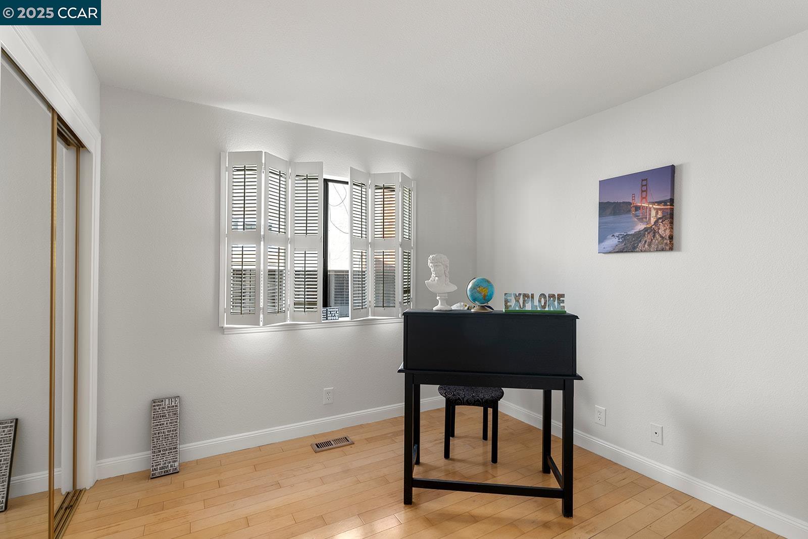 Detail Gallery Image 30 of 42 For 265 Woodbridge Cir, San Mateo,  CA 94403 - 3 Beds | 2 Baths