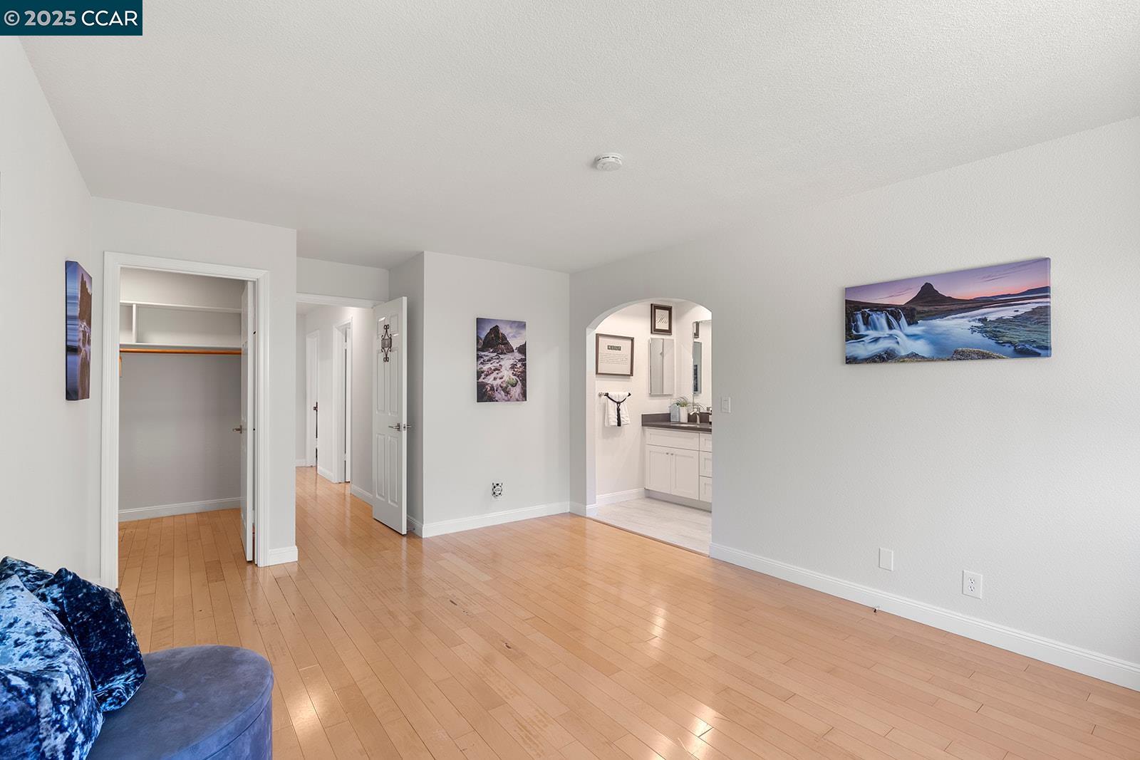Detail Gallery Image 33 of 42 For 265 Woodbridge Cir, San Mateo,  CA 94403 - 3 Beds | 2 Baths