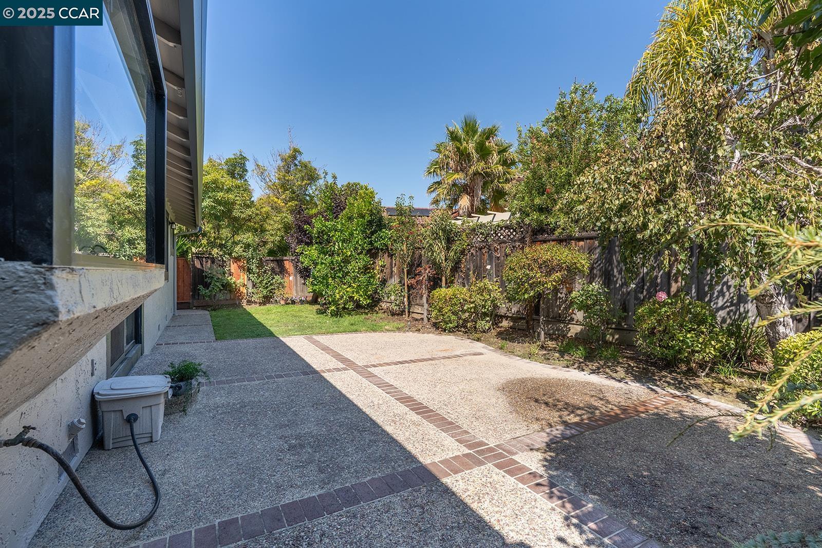 Detail Gallery Image 37 of 42 For 265 Woodbridge Cir, San Mateo,  CA 94403 - 3 Beds | 2 Baths