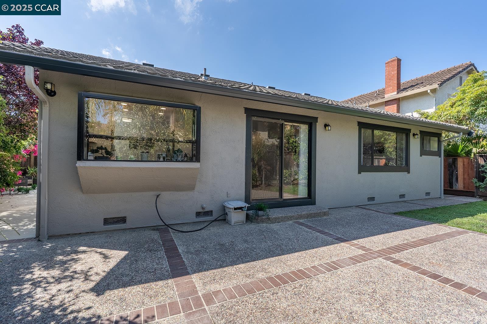 Detail Gallery Image 38 of 42 For 265 Woodbridge Cir, San Mateo,  CA 94403 - 3 Beds | 2 Baths