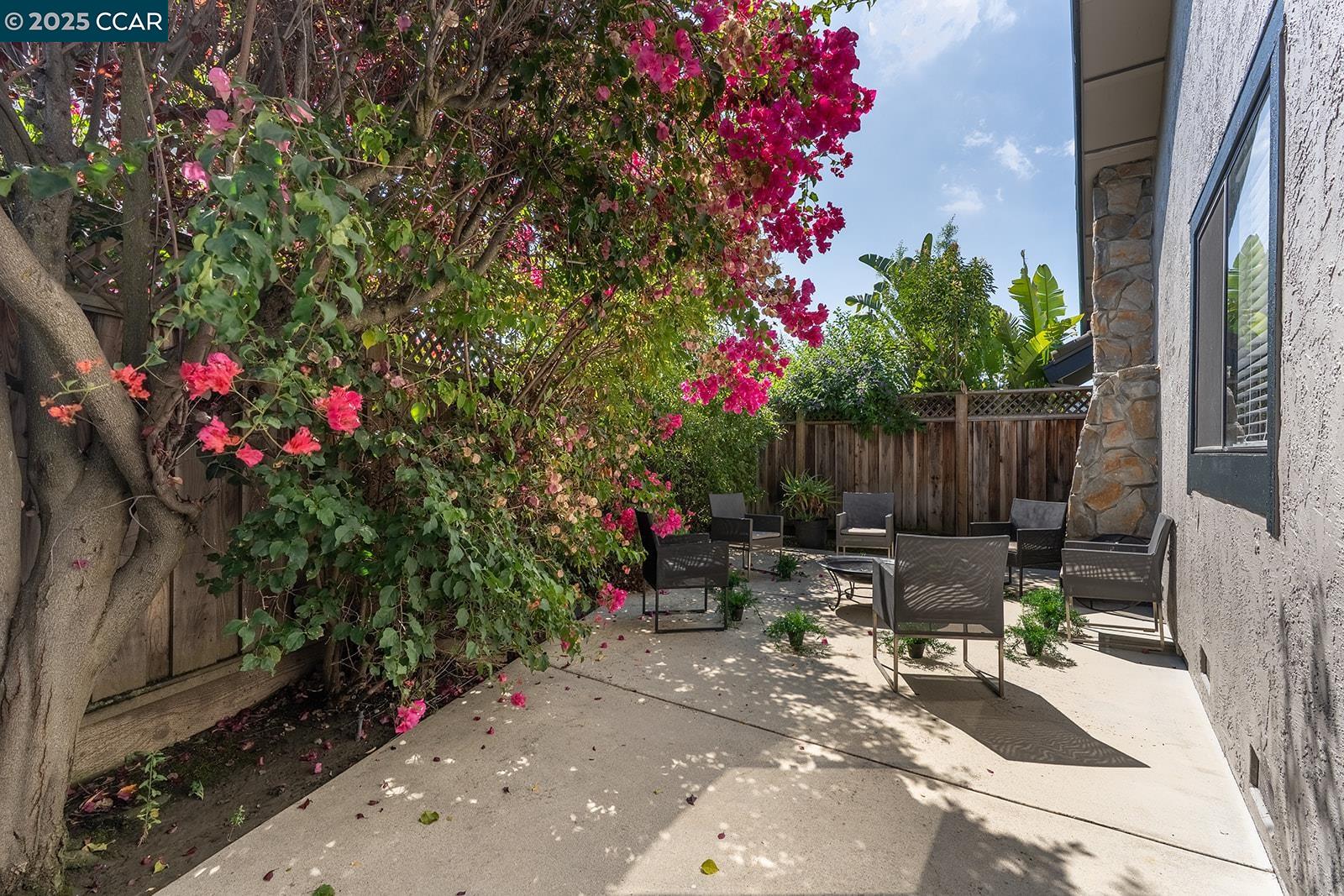 Detail Gallery Image 39 of 42 For 265 Woodbridge Cir, San Mateo,  CA 94403 - 3 Beds | 2 Baths