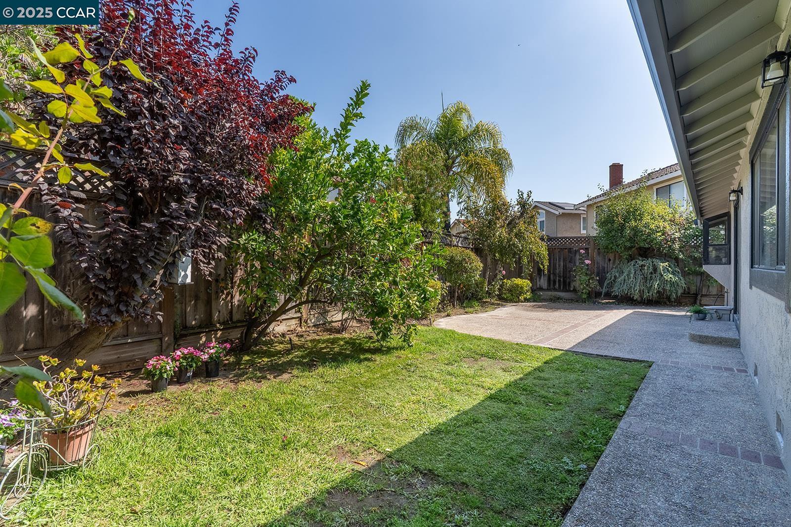 Detail Gallery Image 40 of 42 For 265 Woodbridge Cir, San Mateo,  CA 94403 - 3 Beds | 2 Baths