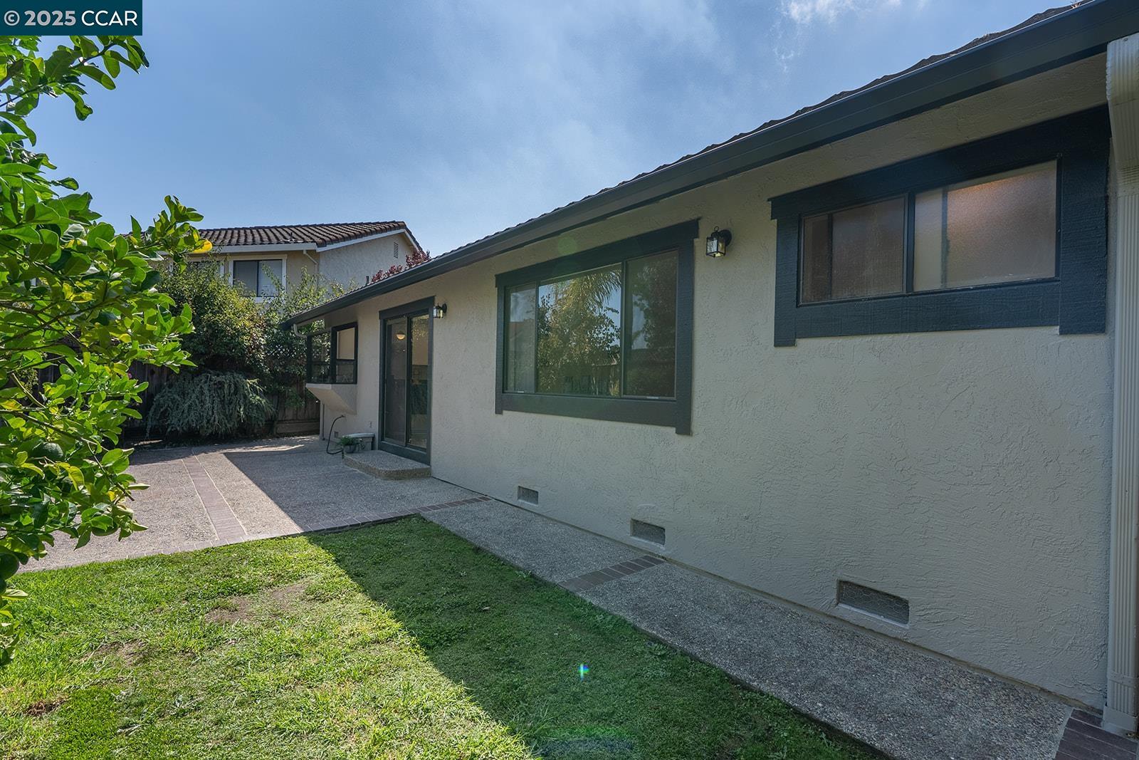 Detail Gallery Image 41 of 42 For 265 Woodbridge Cir, San Mateo,  CA 94403 - 3 Beds | 2 Baths