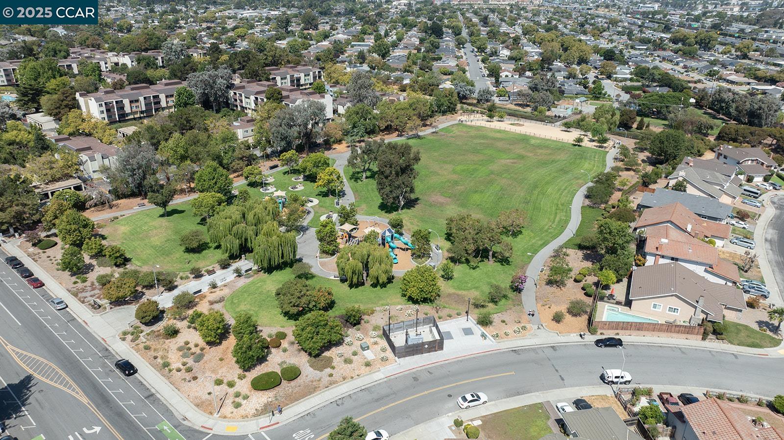 Detail Gallery Image 42 of 42 For 265 Woodbridge Cir, San Mateo,  CA 94403 - 3 Beds | 2 Baths