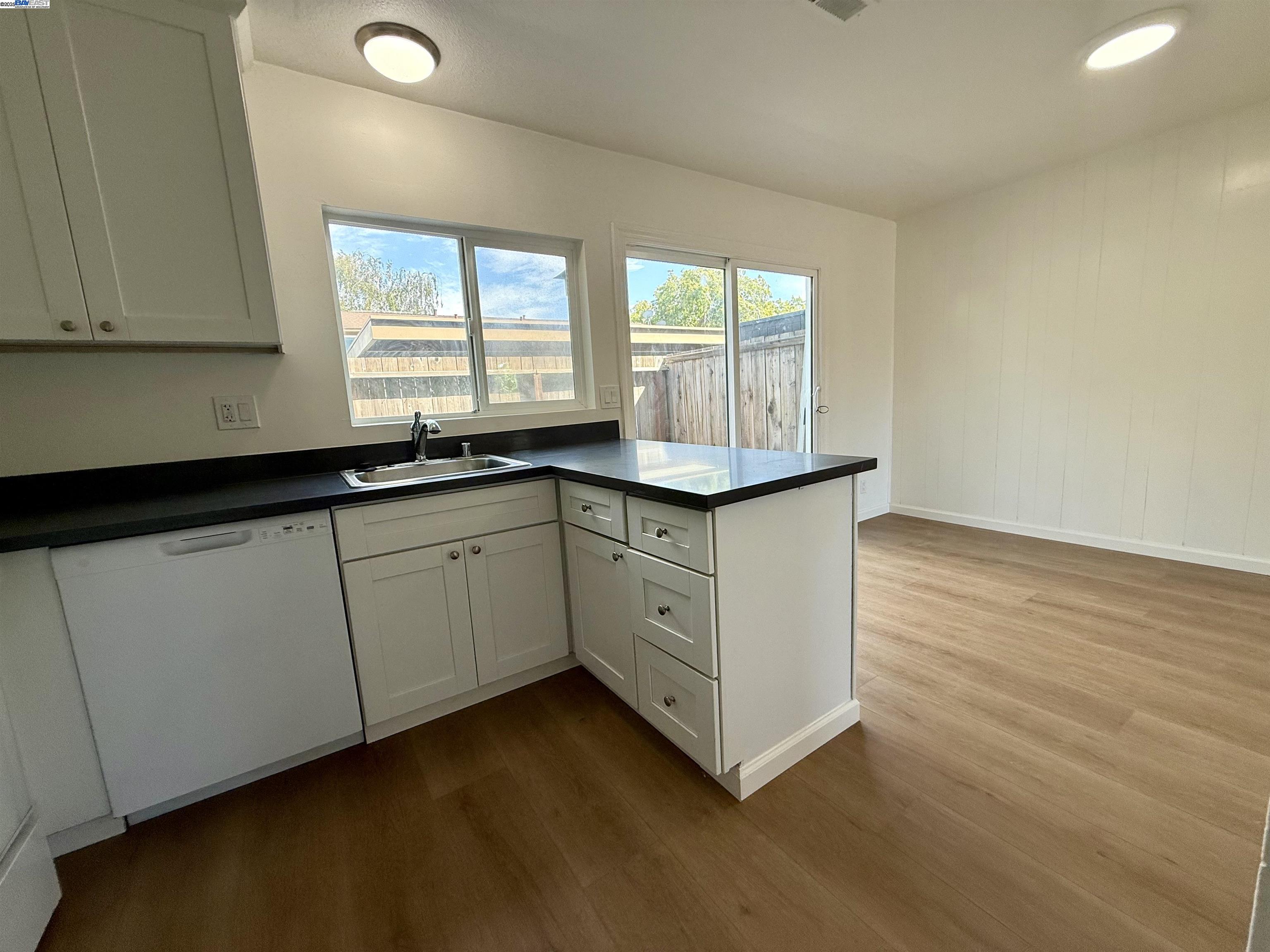 Detail Gallery Image 13 of 38 For 4632 Balboa Way, Fremont,  CA 94536 - 2 Beds | 1/1 Baths