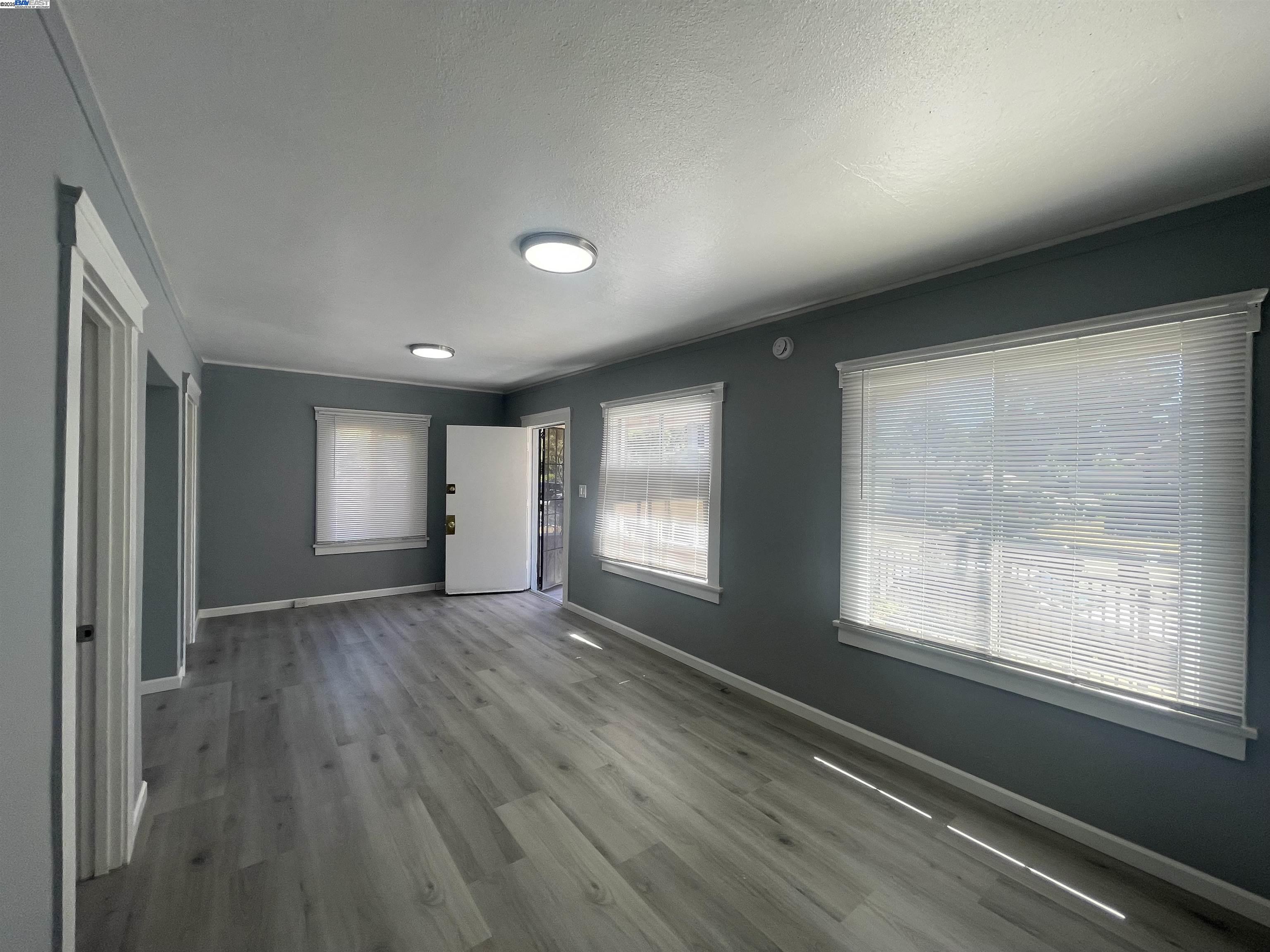 Detail Gallery Image 8 of 23 For 2311 82nd Ave, Oakland,  CA 94605 - 3 Beds | 1 Baths