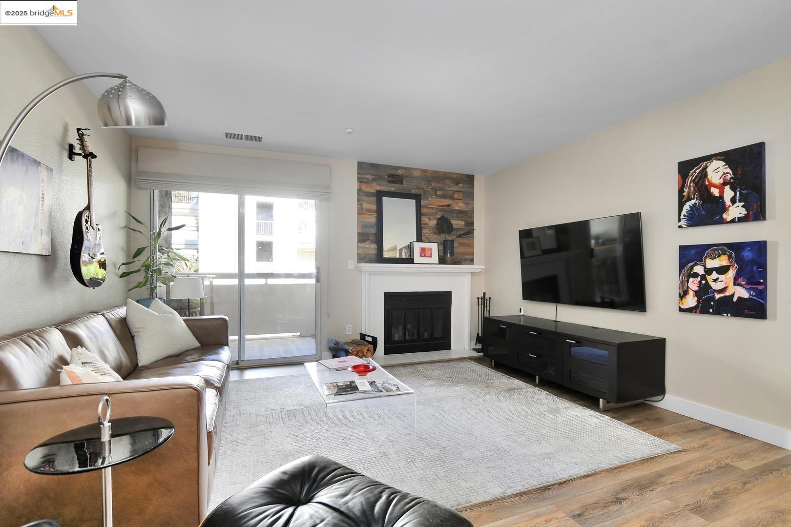 Photo #2: 41109198 Listing 