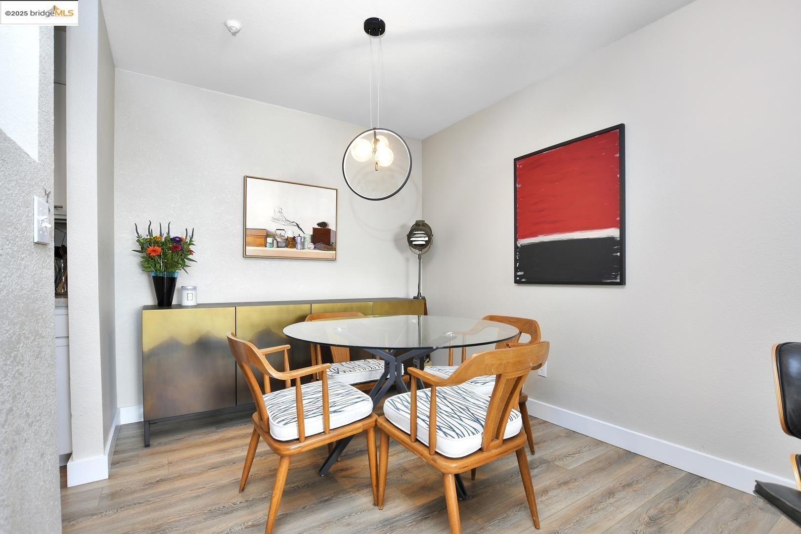 Photo #5: 41109198 Listing 