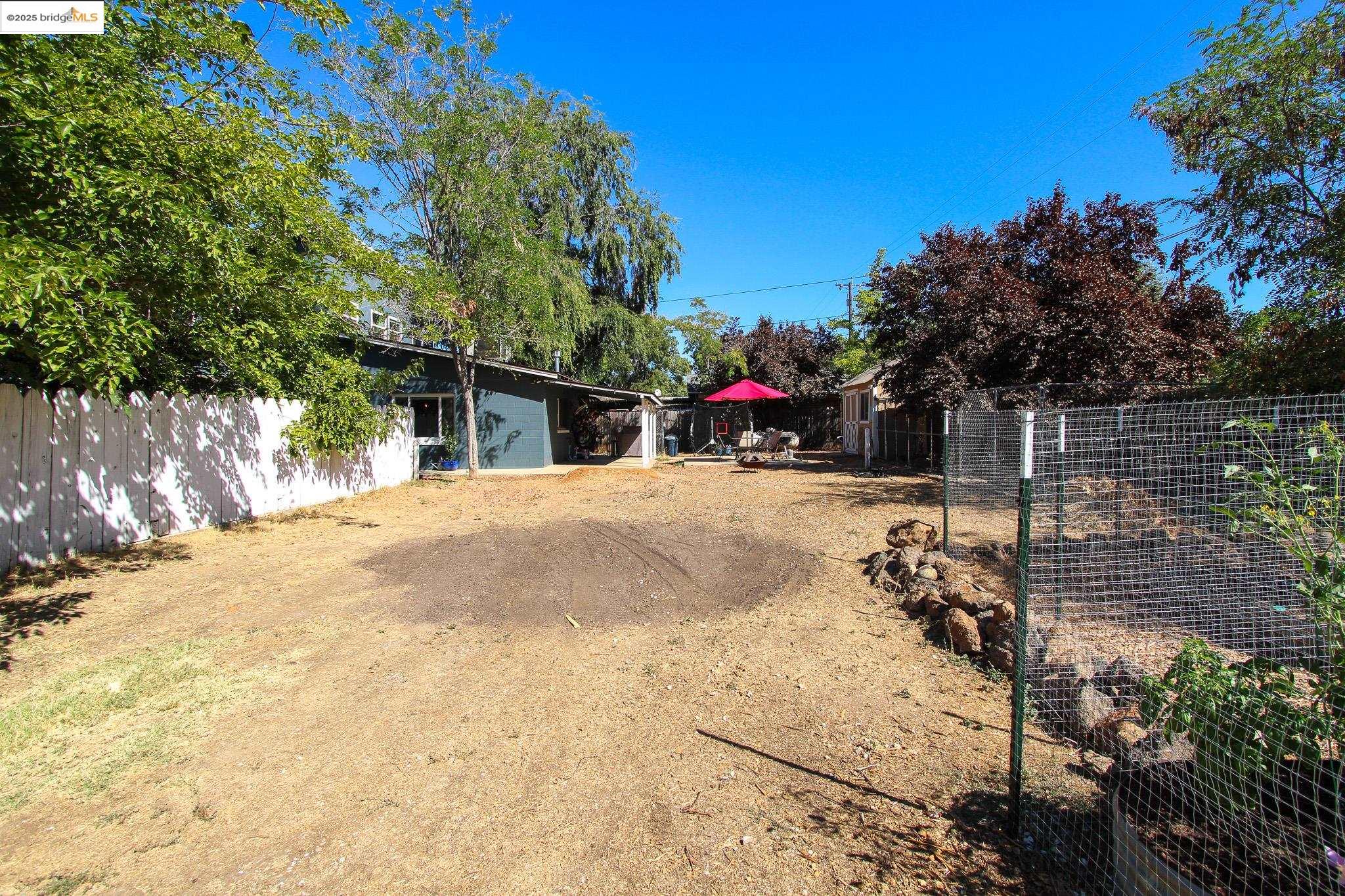 Detail Gallery Image 11 of 31 For 695 Stanislaus Ave, Angels Camp,  CA 95222 - 3 Beds | 1/1 Baths