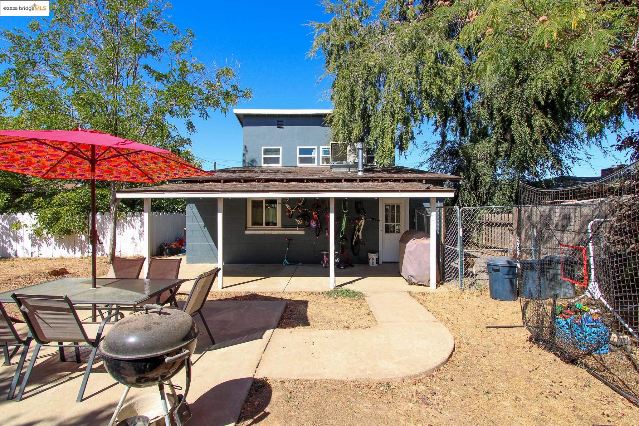 Detail Gallery Image 5 of 31 For 695 Stanislaus Ave, Angels Camp,  CA 95222 - 3 Beds | 1/1 Baths