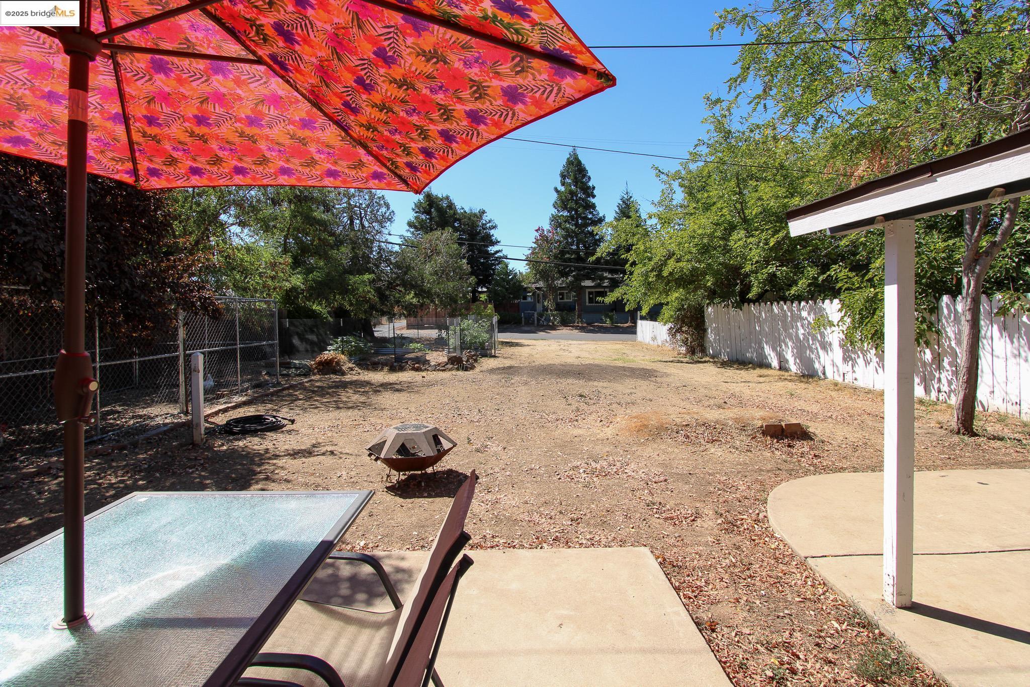 Detail Gallery Image 8 of 31 For 695 Stanislaus Ave, Angels Camp,  CA 95222 - 3 Beds | 1/1 Baths