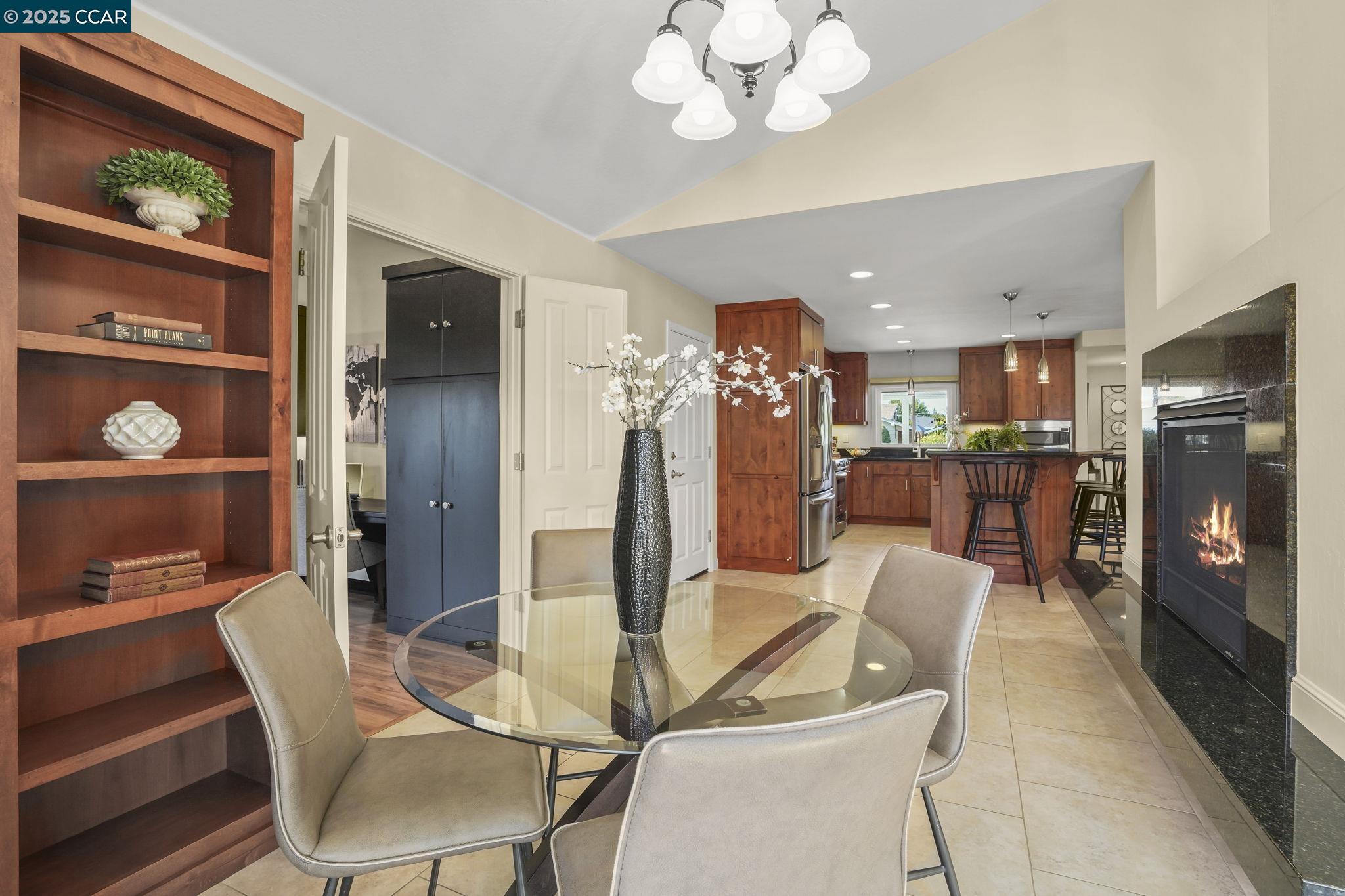 Detail Gallery Image 12 of 29 For 1820 Kenwood Drive, Concord,  CA 91124-4519 - 4 Beds | 2 Baths